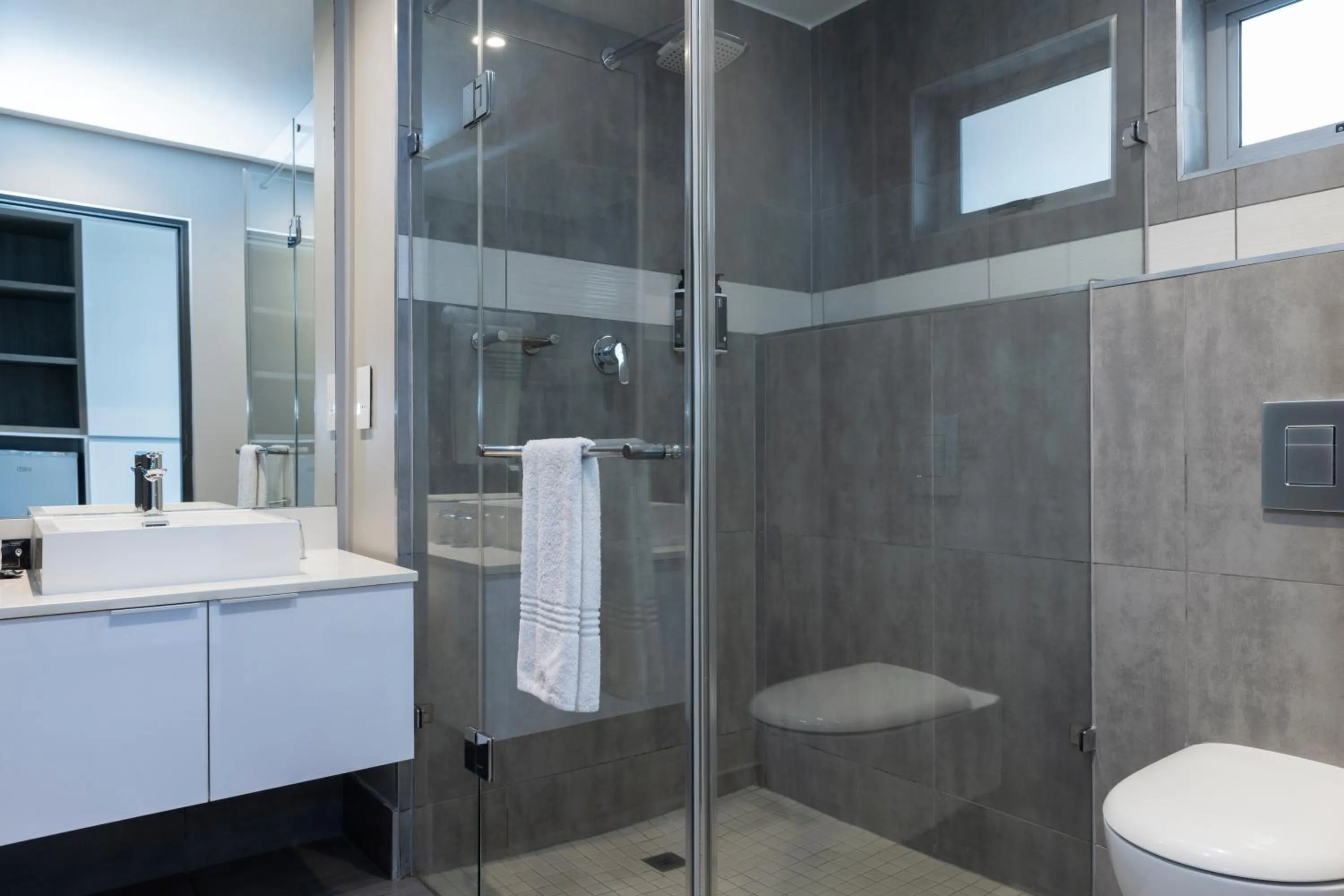 Toilet in The Capital Empire