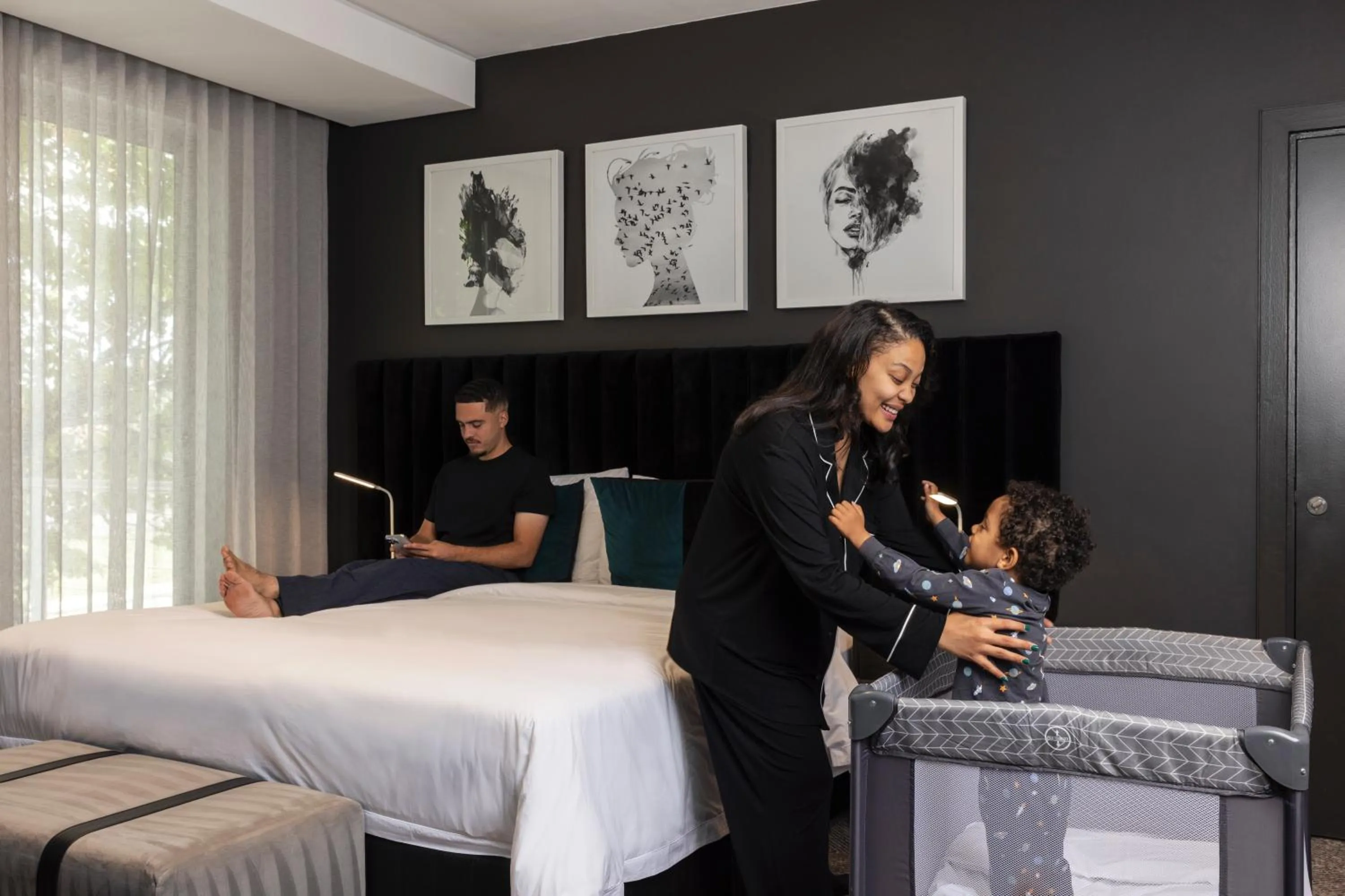 cot in The Capital Empire