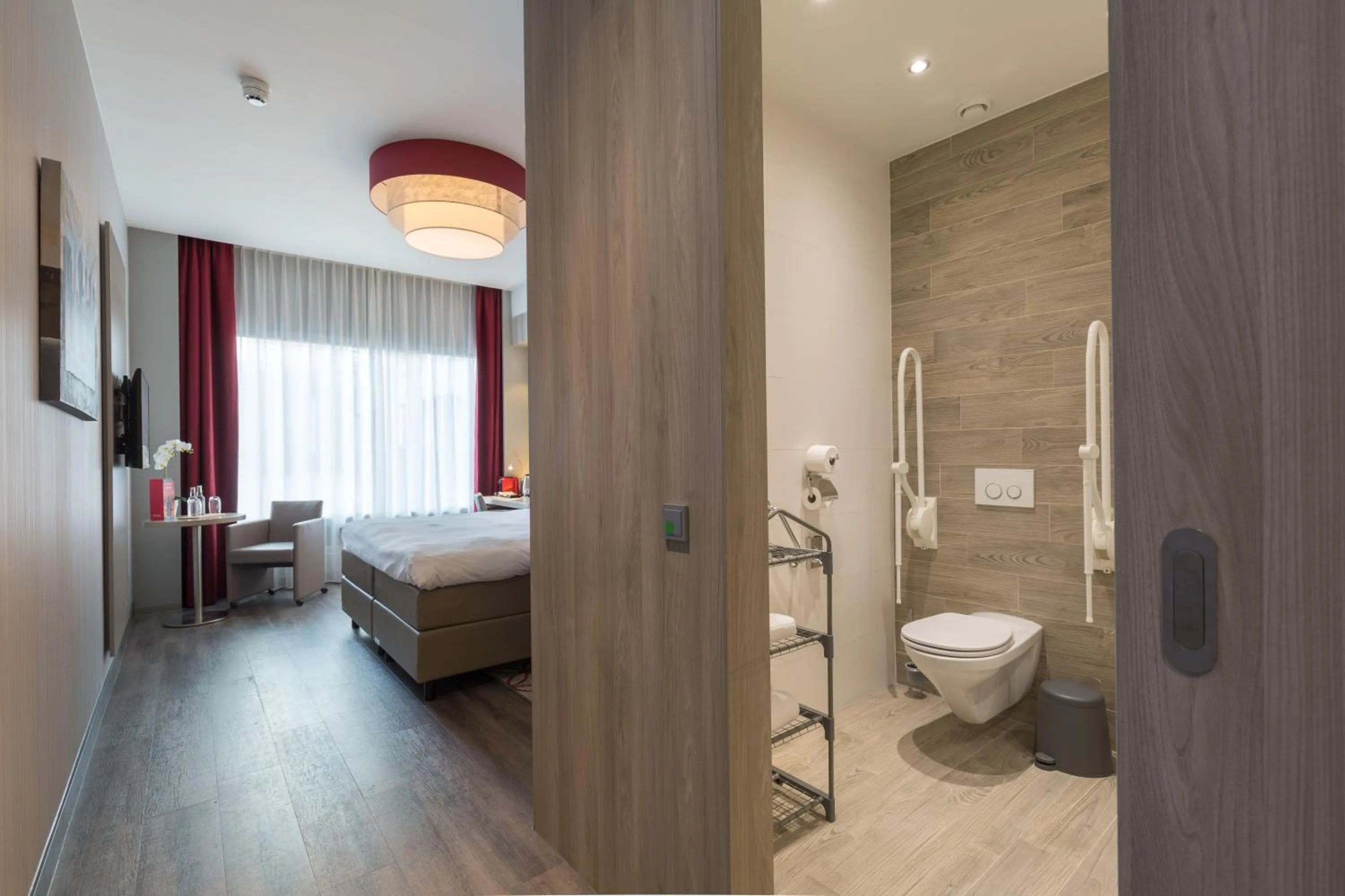 Bed in Ramada The Hague Scheveningen