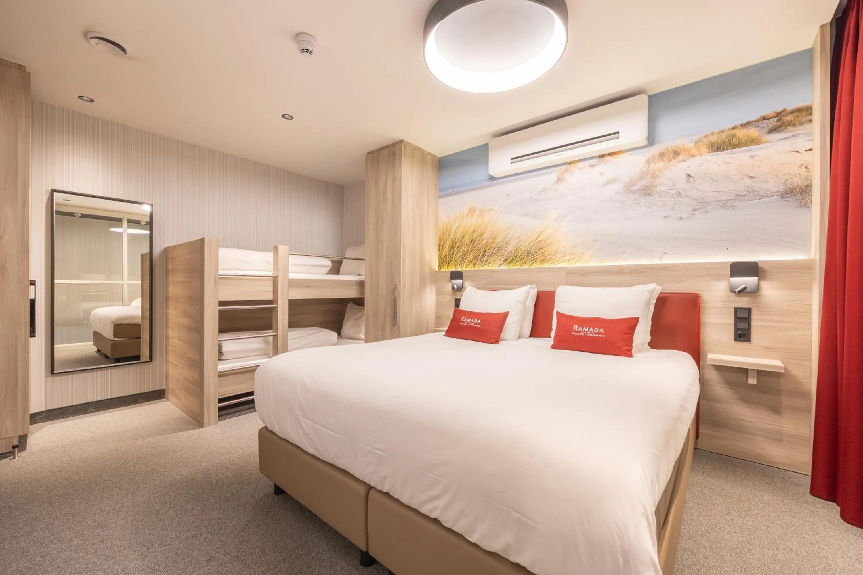 Bed in Ramada The Hague Scheveningen