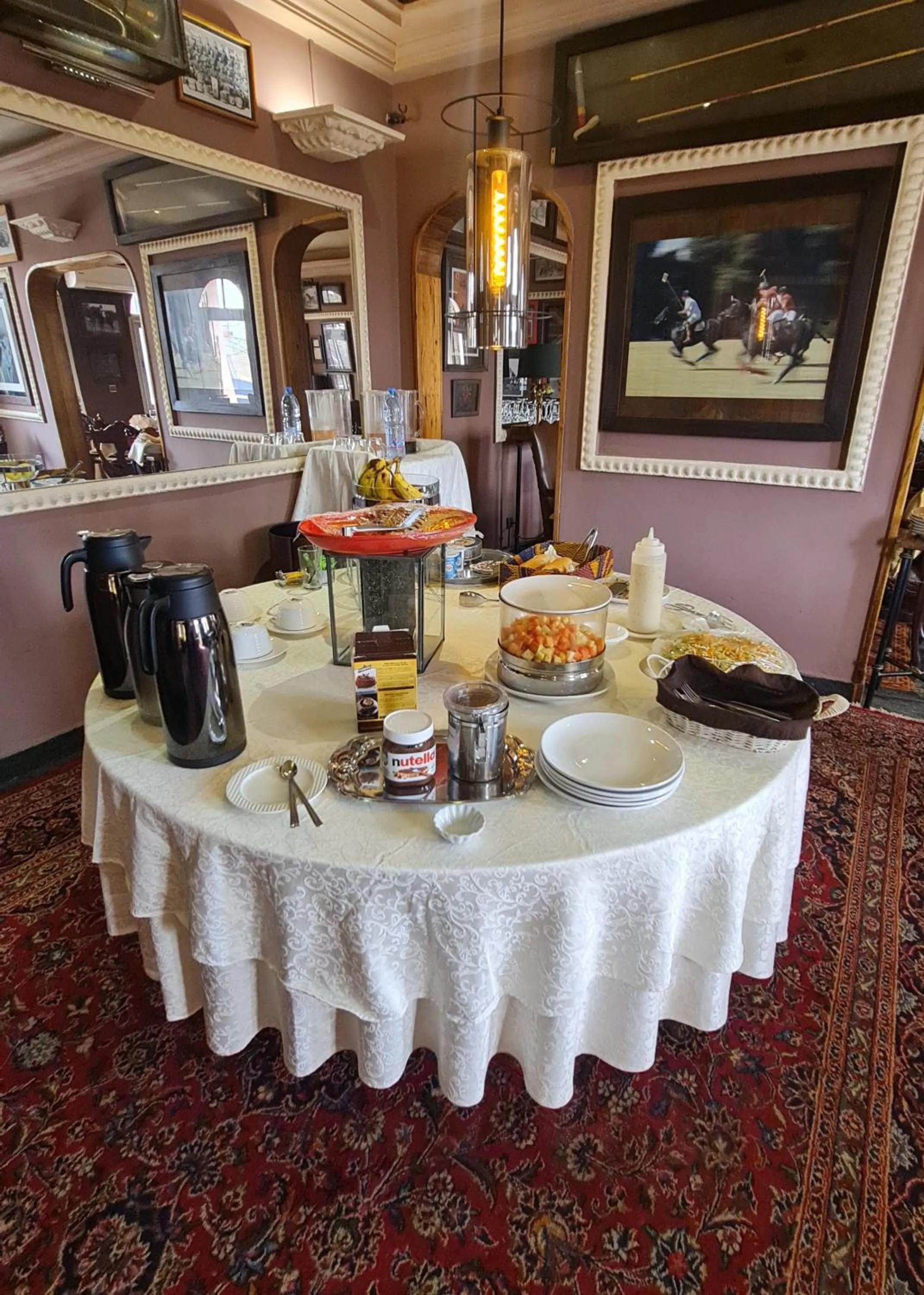 Buffet breakfast in Le Loft