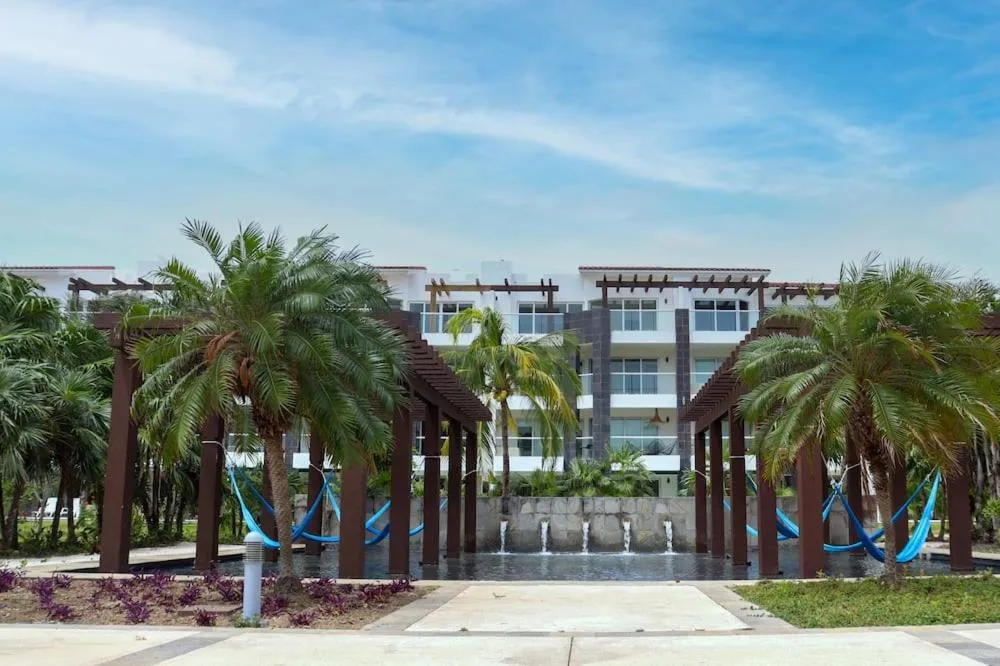 Mareazul Beachfront Resort - Casa Ancora