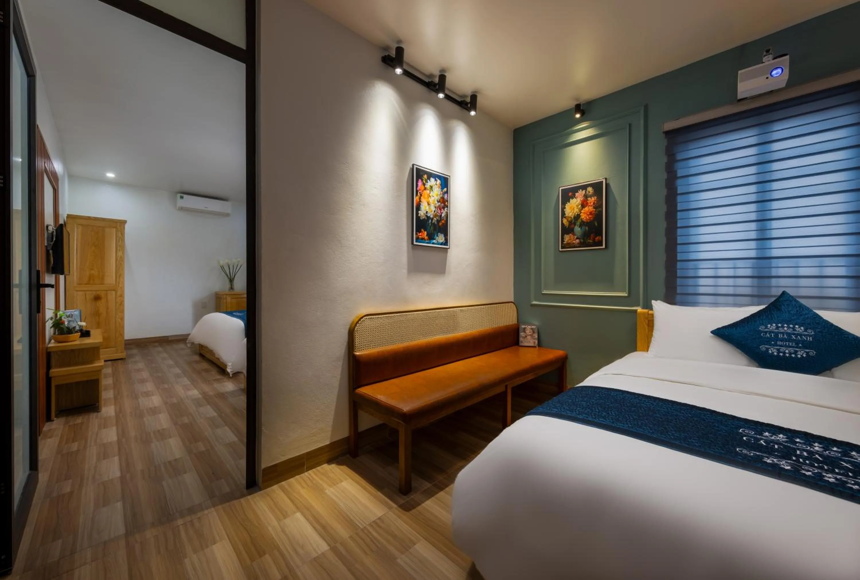 Bed in Cat Ba Xanh Spring Garden Hotel