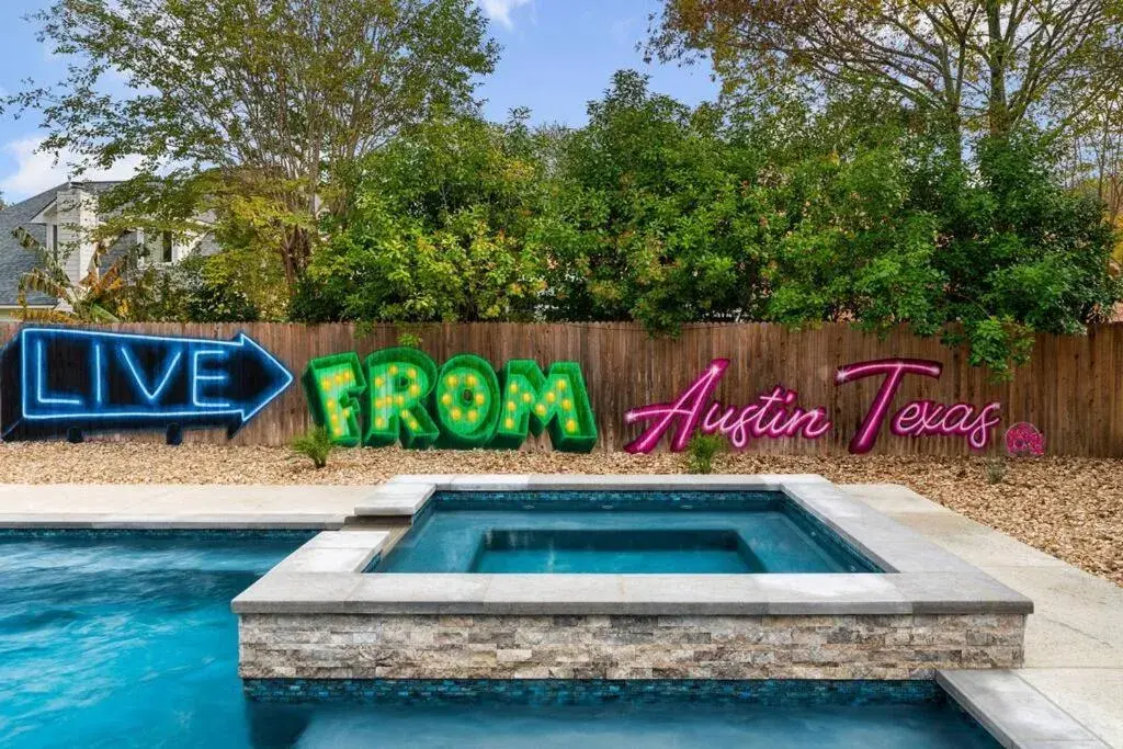 Sun Filled Home W Gorgeous Pool HotTub Gameroom Sun Filled Home W Gorgeous Pool HotTub Gameroom