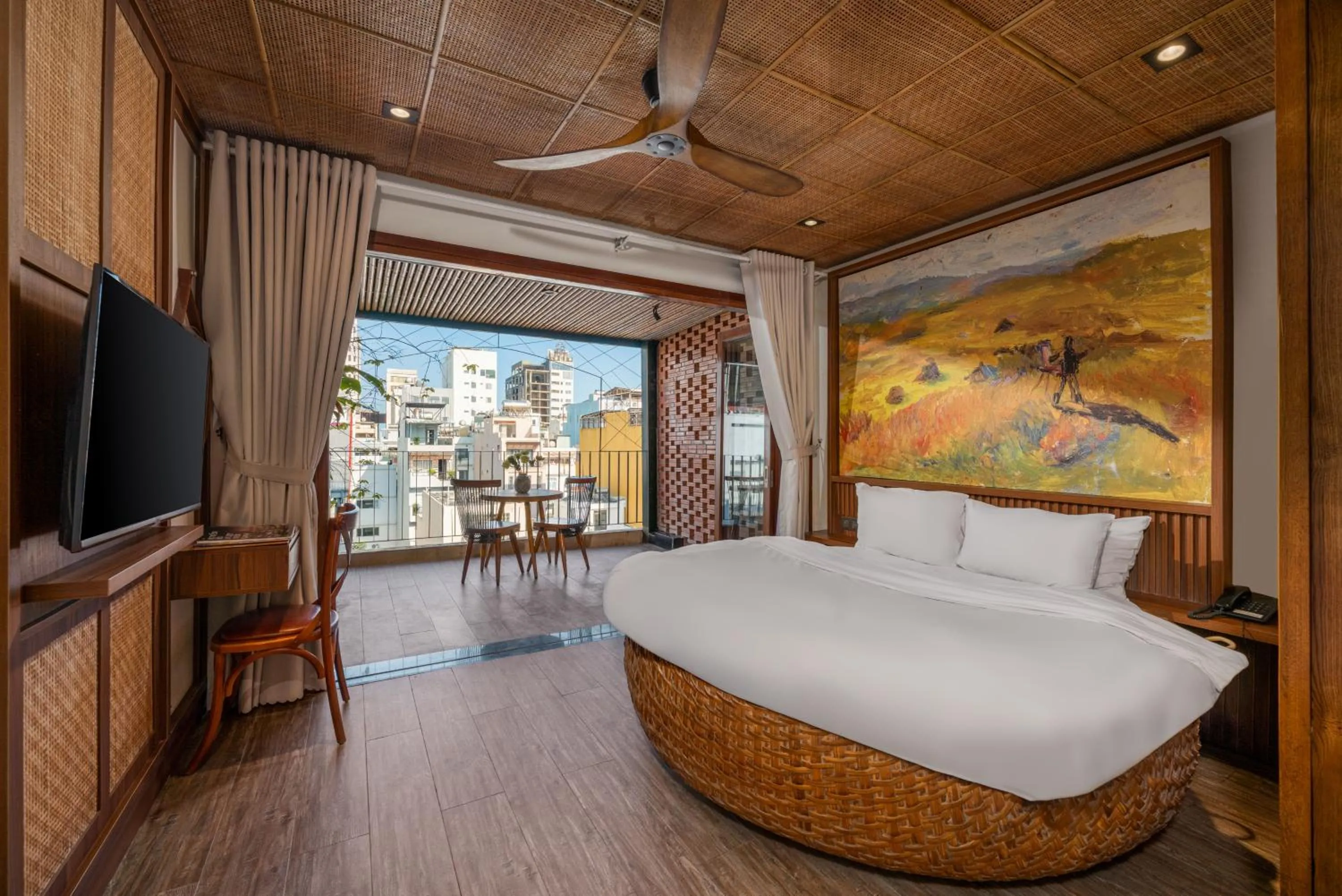 Bed in LUK Inn Hotel - An Thuong, Da Nang