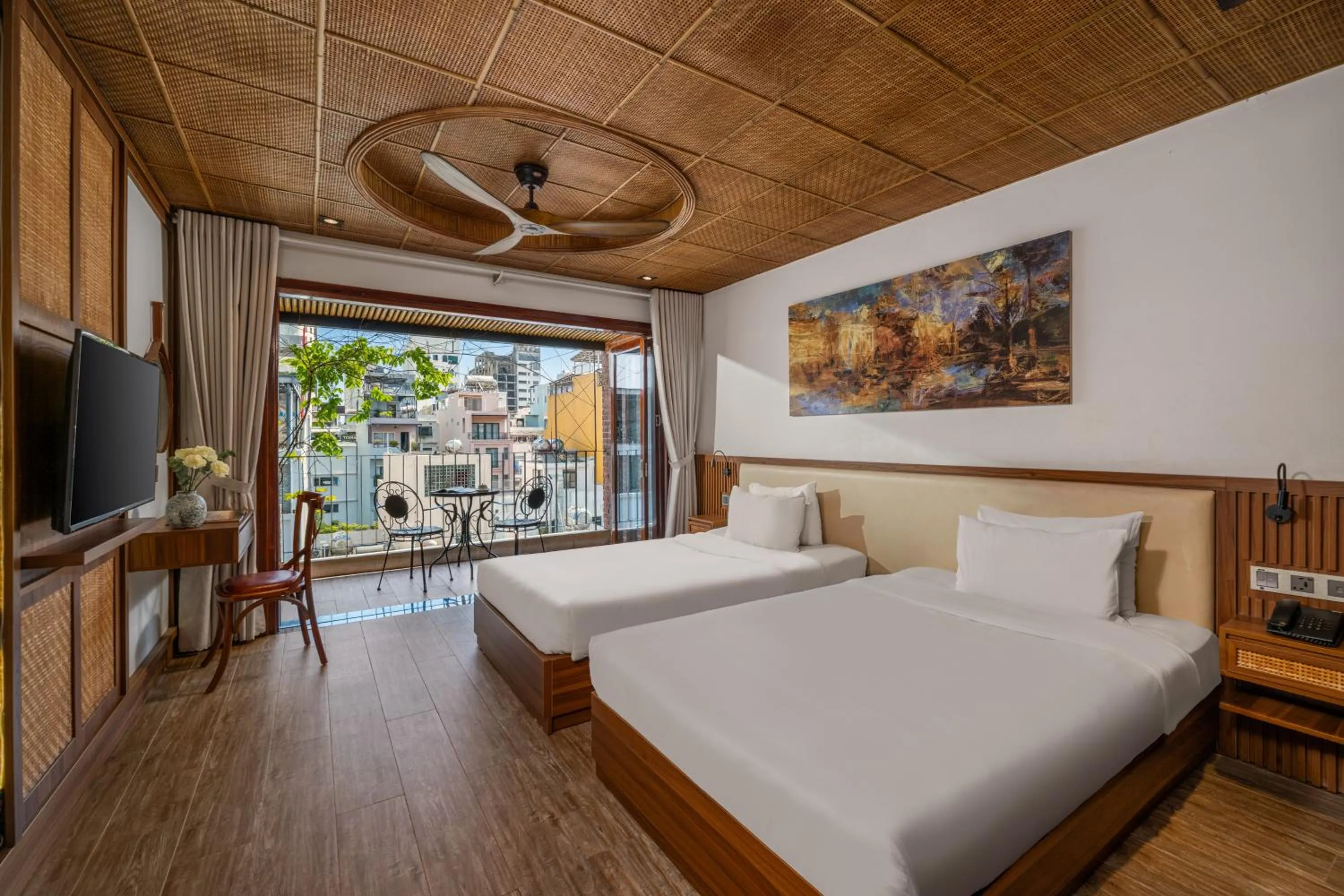 Bed in LUK Inn Hotel - An Thuong, Da Nang