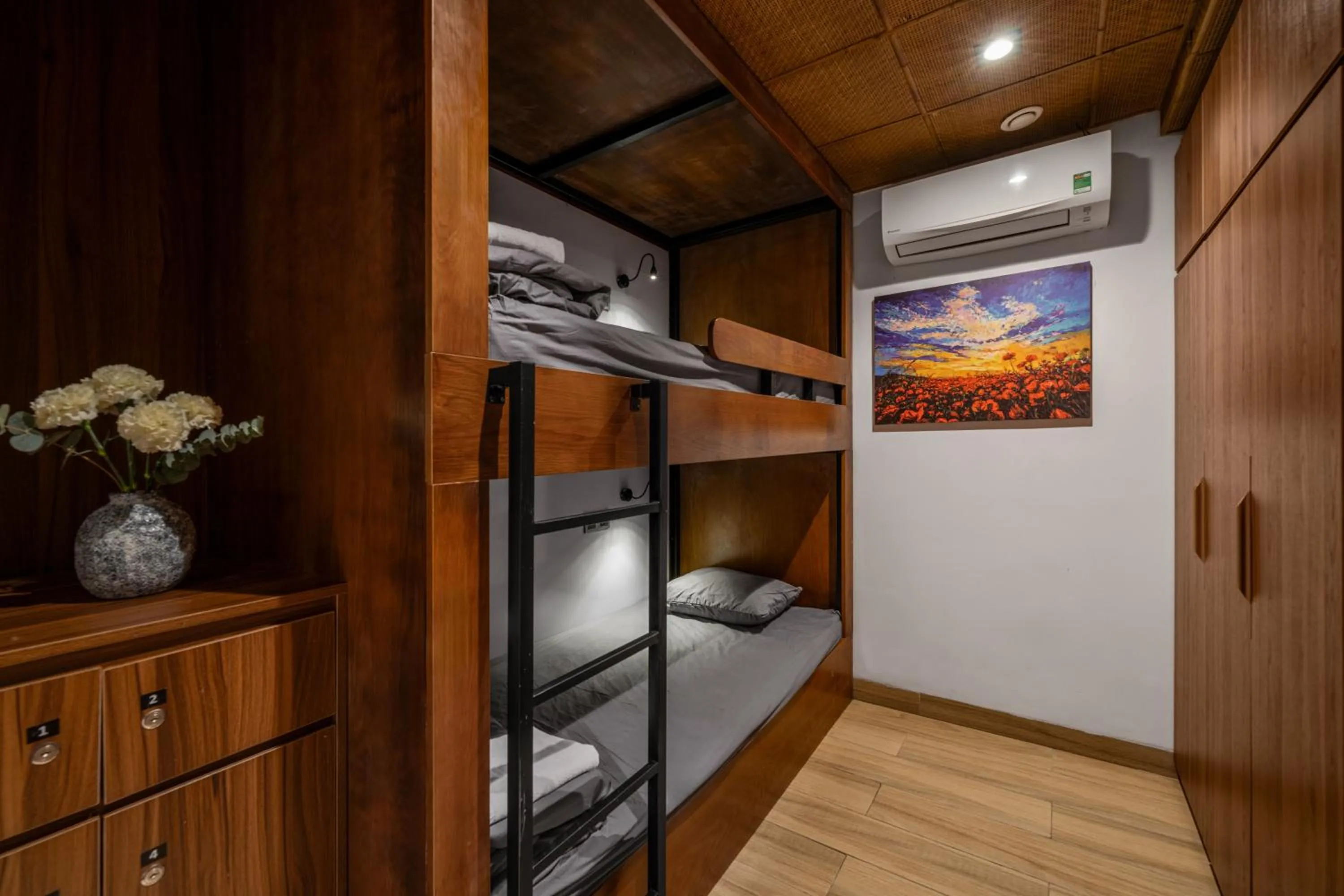 Bed in LUK Inn Hotel - An Thuong, Da Nang