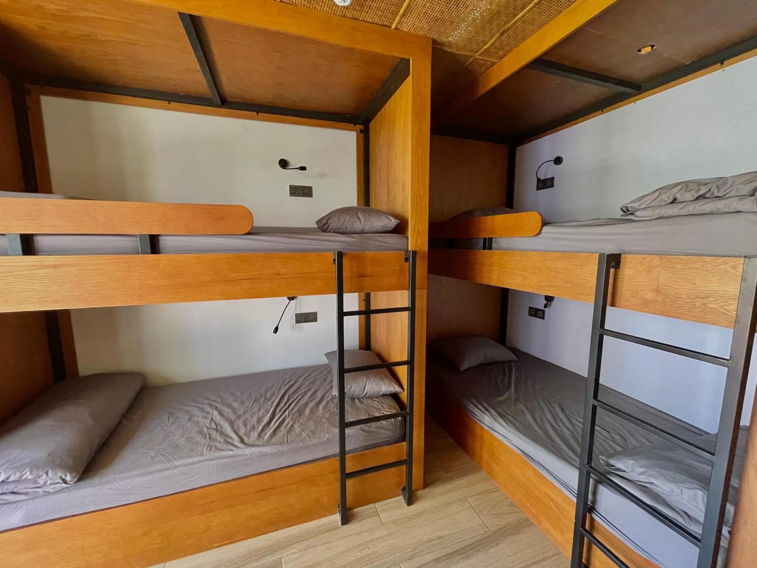 Bed in LUK Inn Hotel - An Thuong, Da Nang