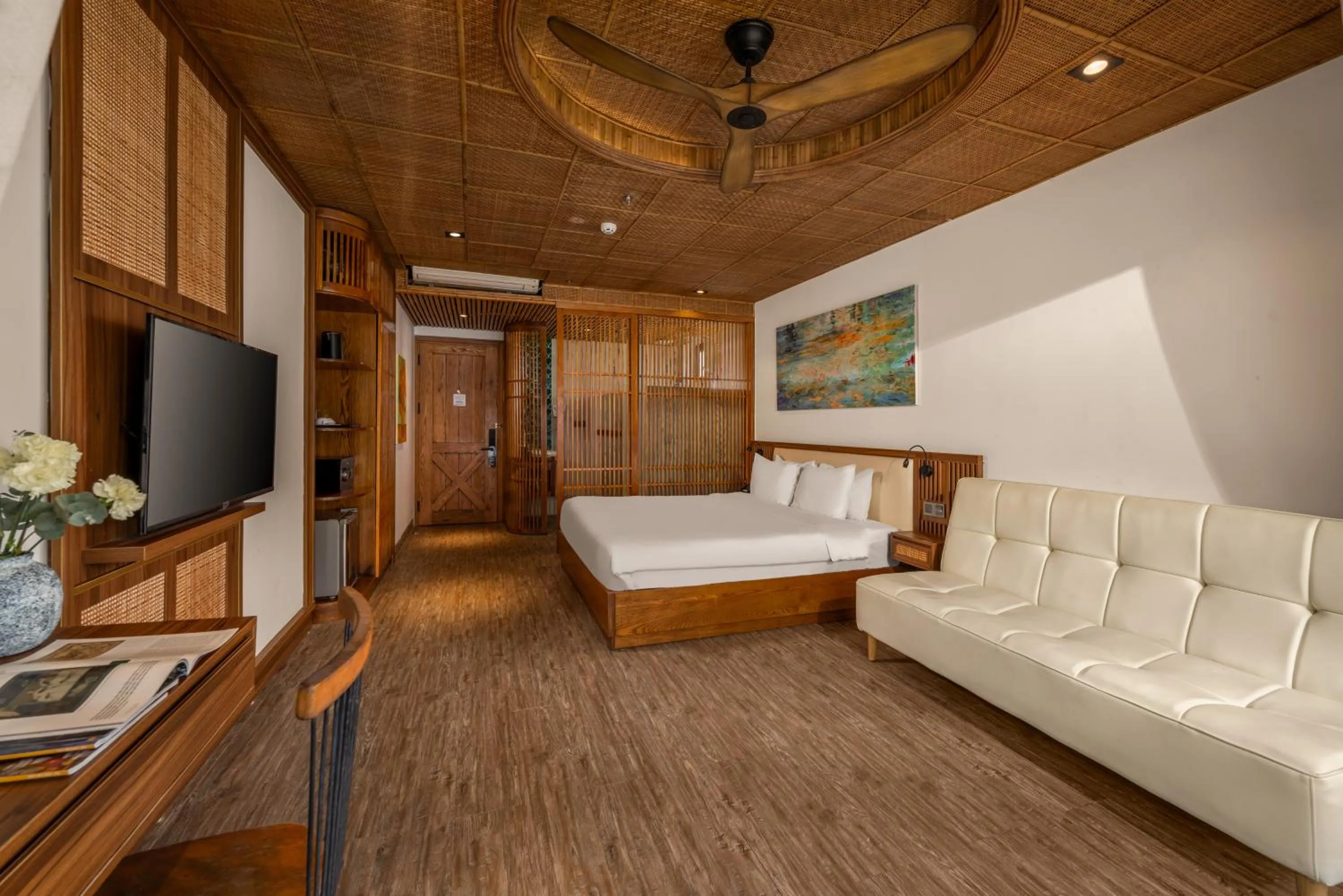 Bed in LUK Inn Hotel - An Thuong, Da Nang