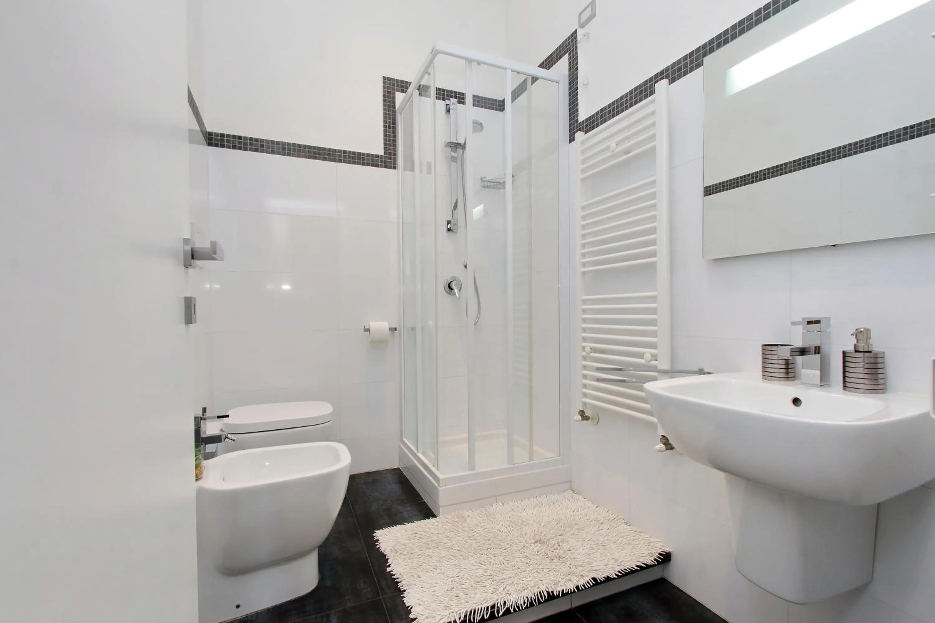 Shower in Domus Gallo Guest House