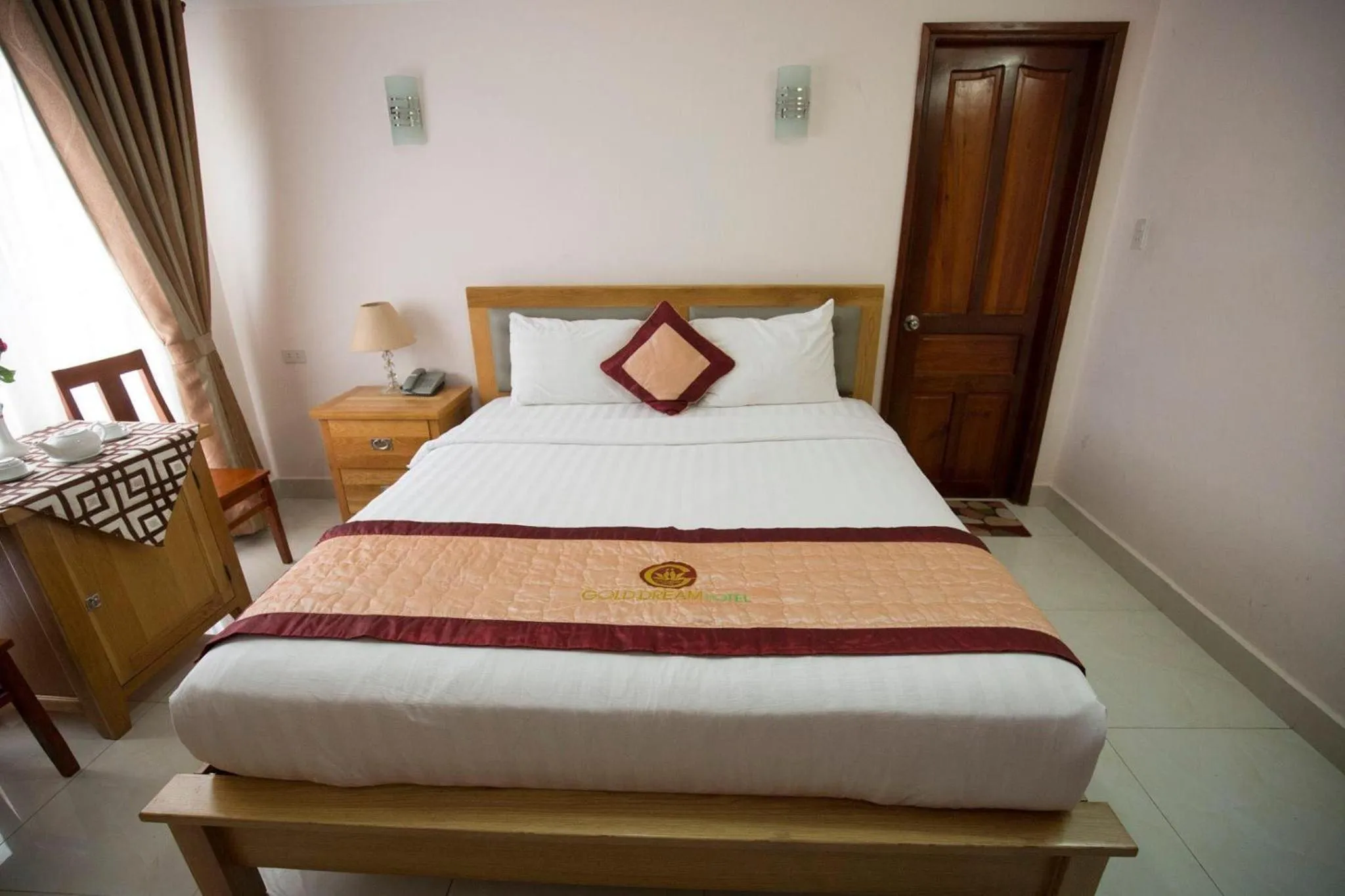 Bed in Gold Dream Hotel