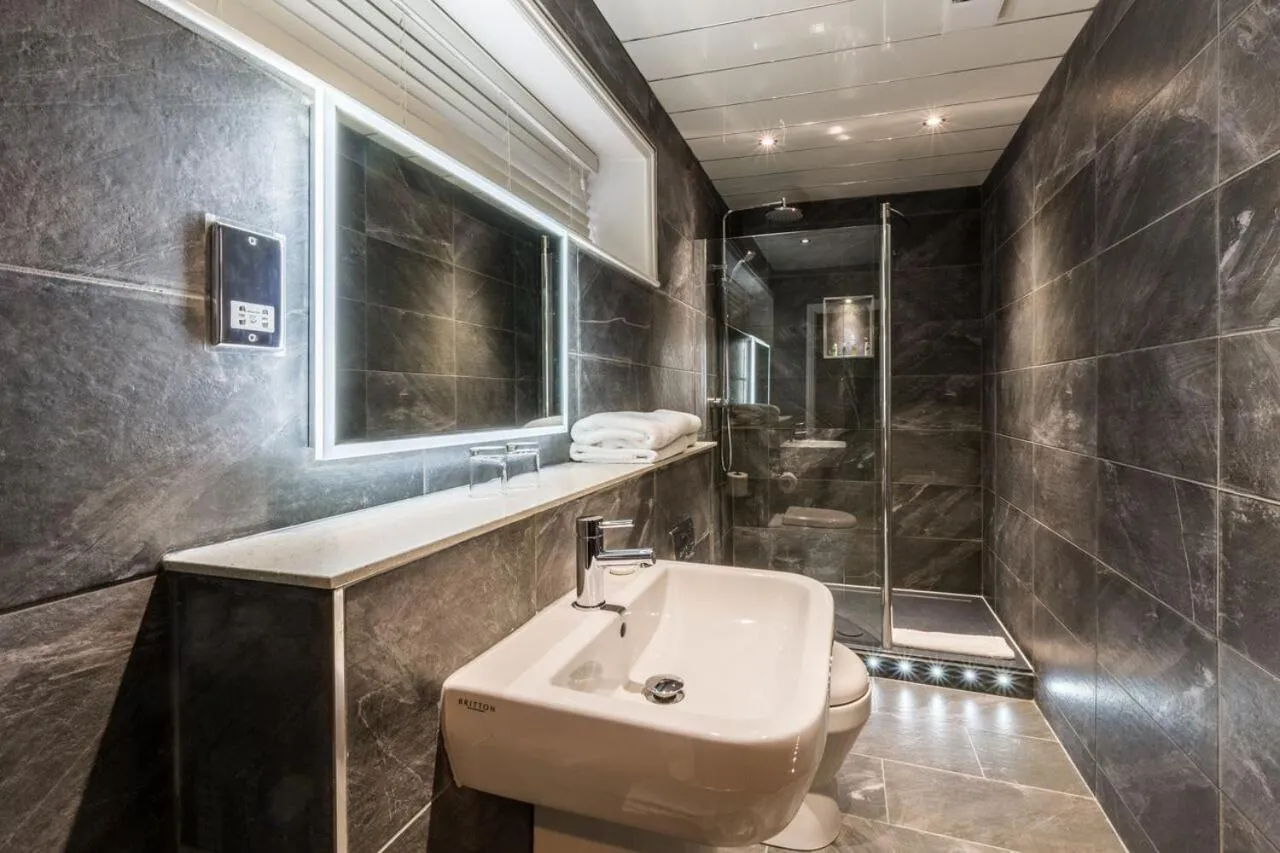 Photo of the whole room in Badger Bar