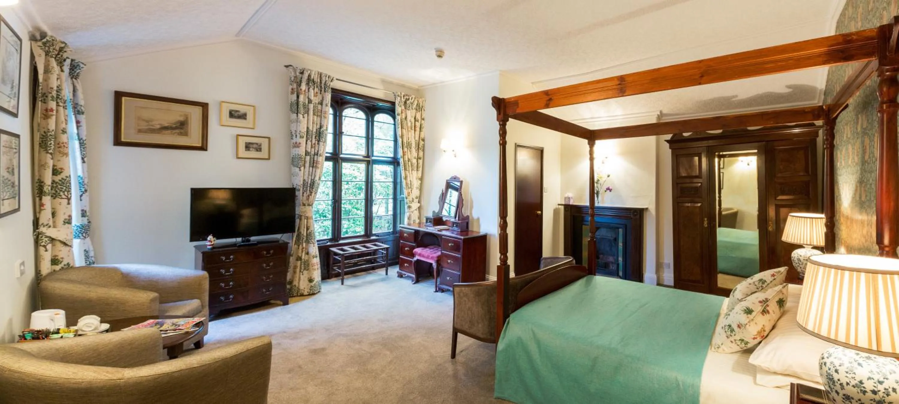 Bedroom, Bed in Badger Bar