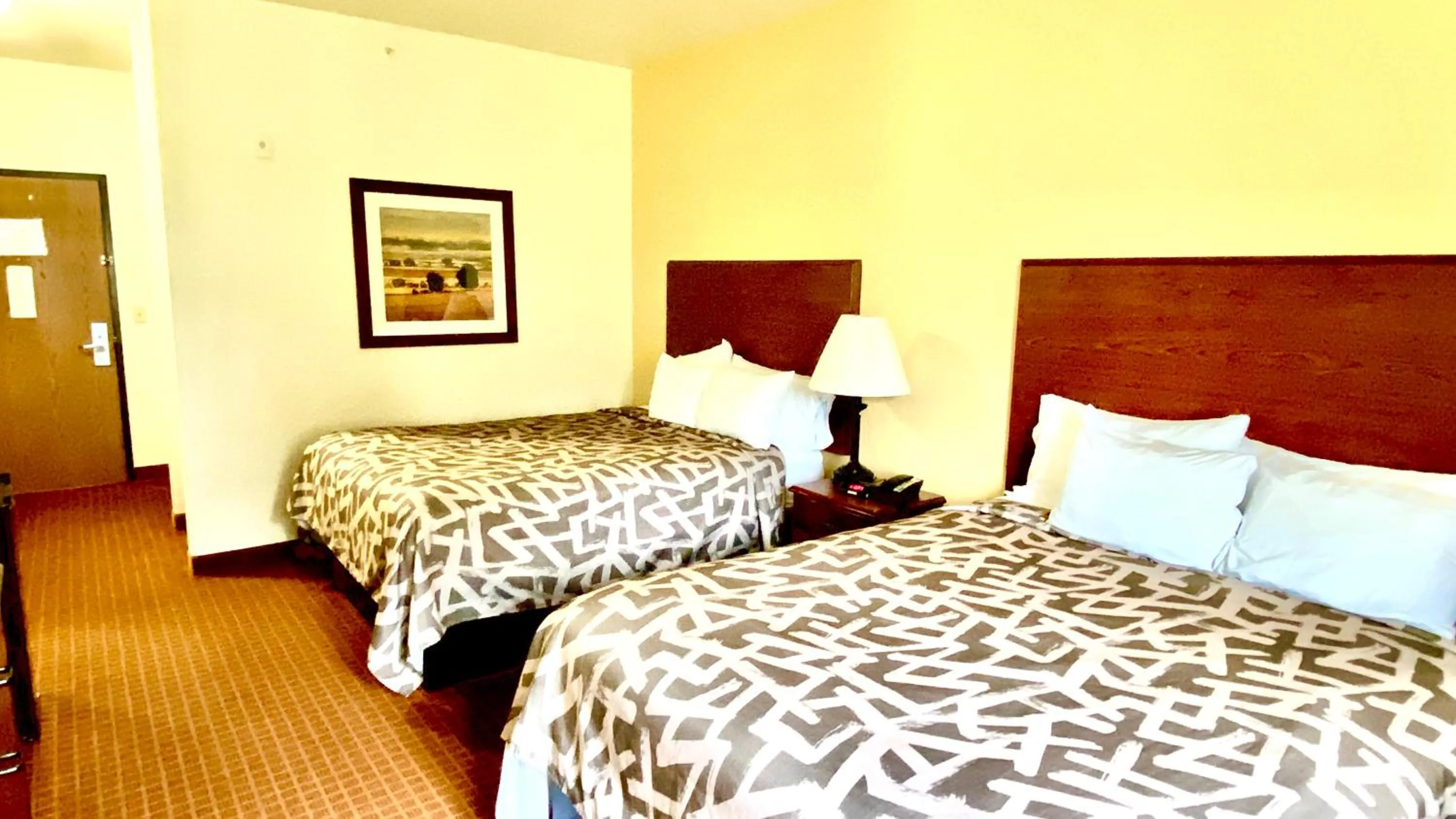 View (from property/room), Bed in Park View Inn & Suites, Hoisington