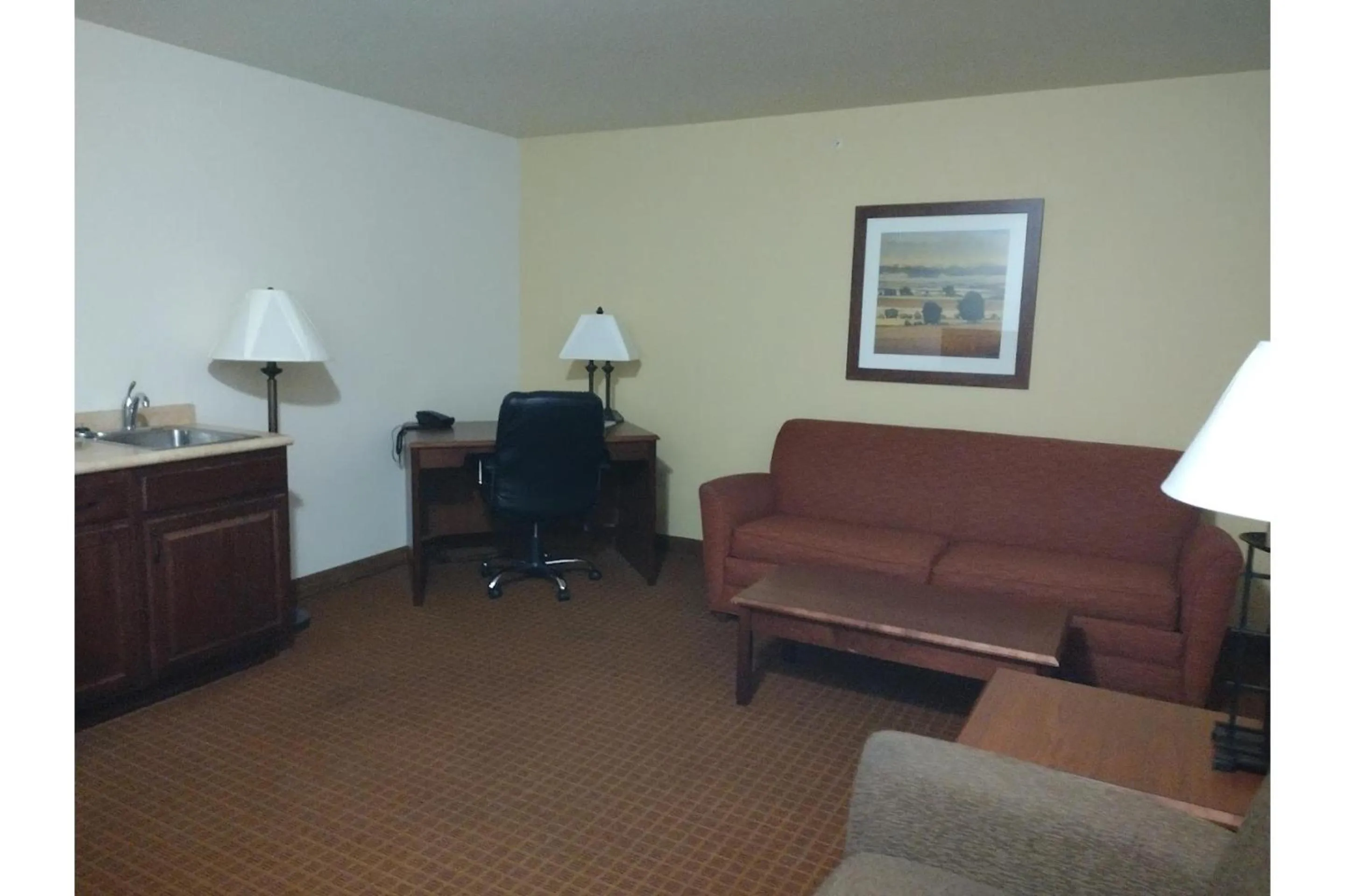 Bedroom in Park View Inn & Suites, Hoisington