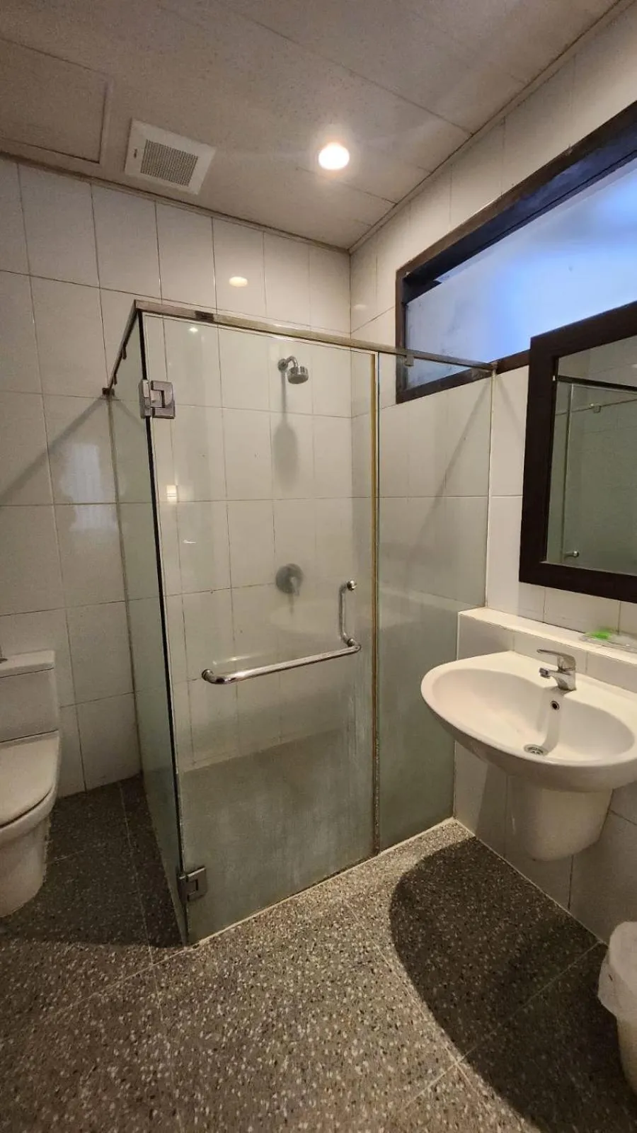 Bathroom in Summer Hills Hotel & Villas Bandung