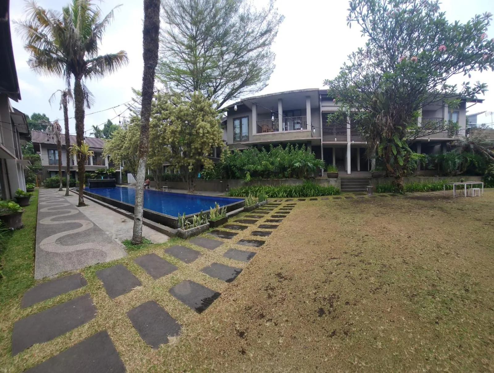 Property building in Summer Hills Hotel & Villas Bandung