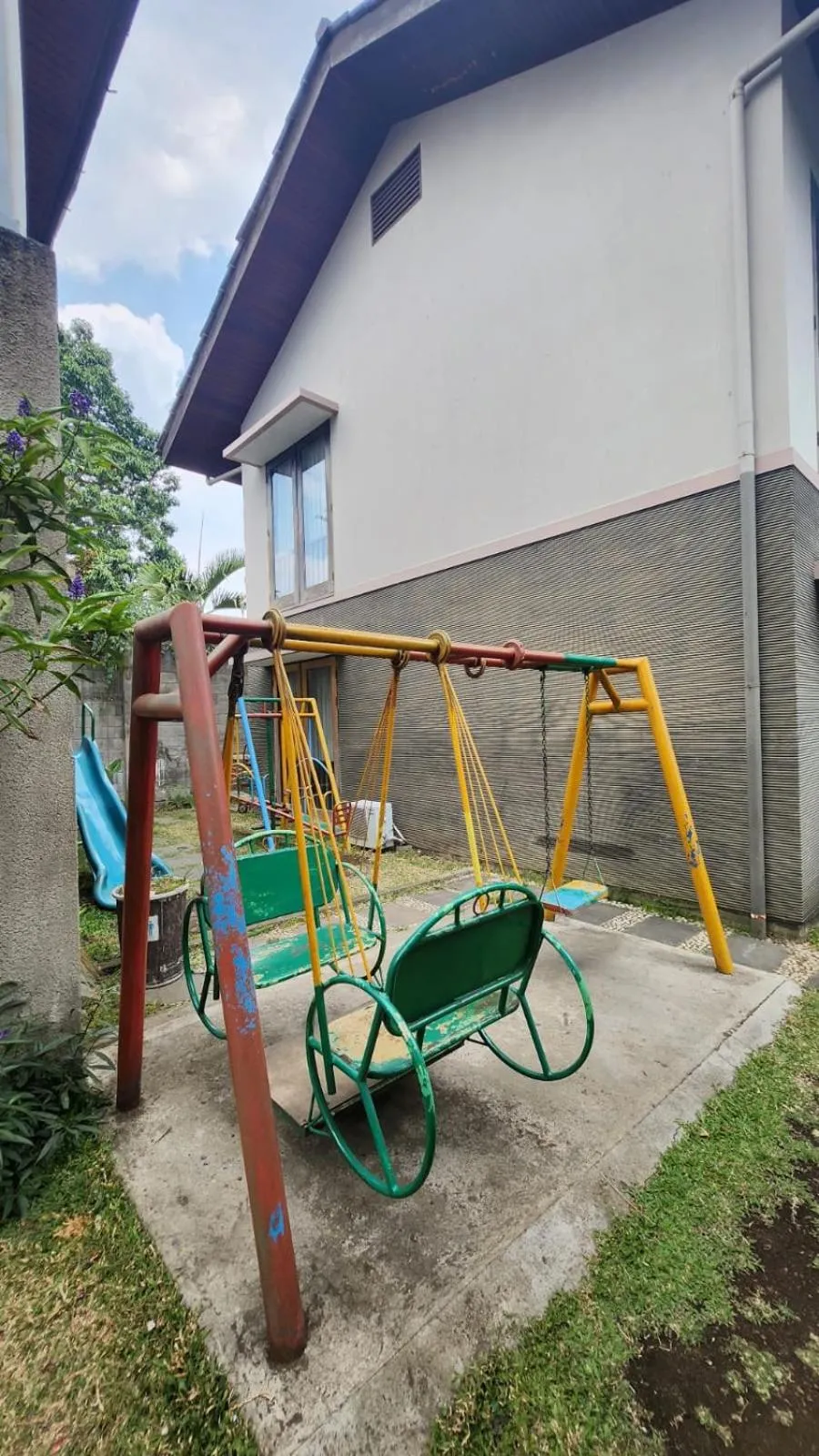 Children play ground in Summer Hills Hotel & Villas Bandung