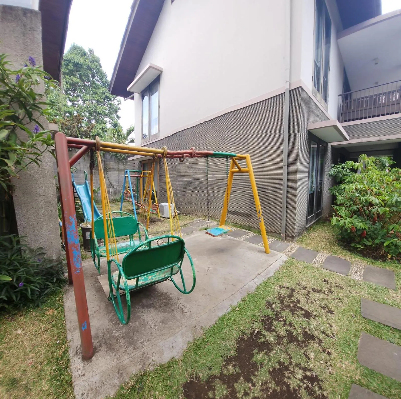 Children play ground in Summer Hills Hotel & Villas Bandung