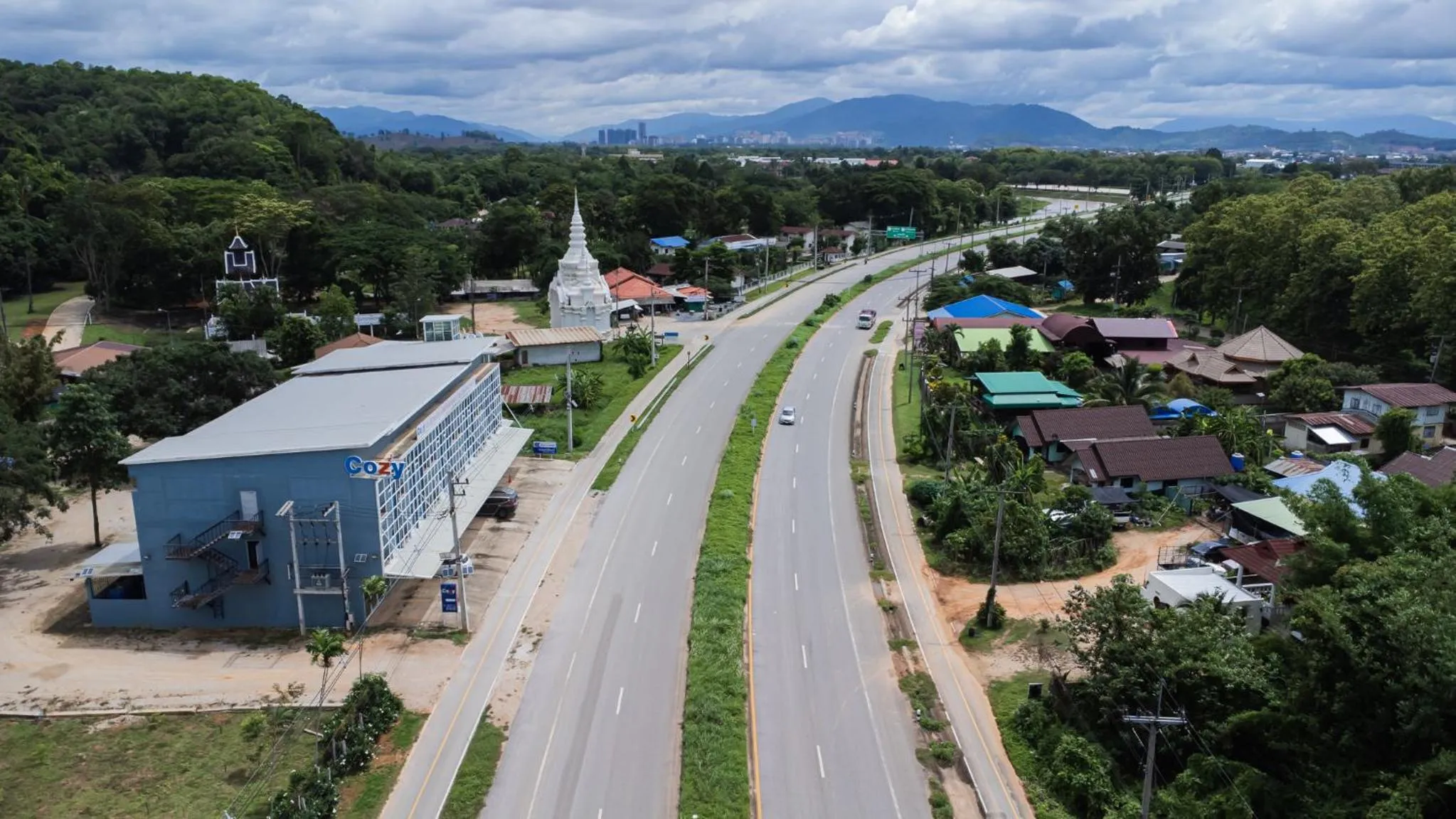 Quiet street view in A Hotel Cozy