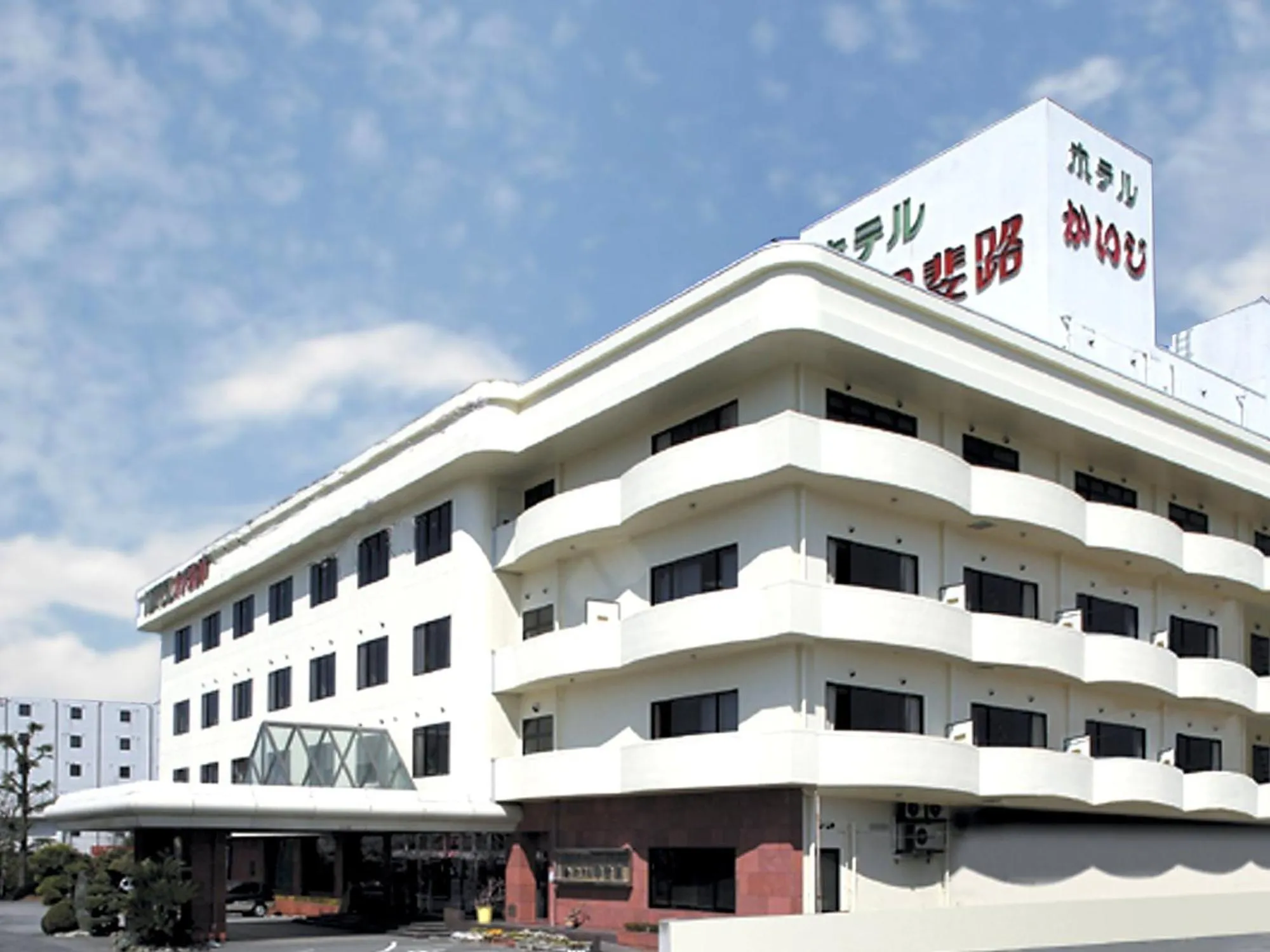 Facade/entrance in 楽気ハウス甲斐路 Raki House KAIJI