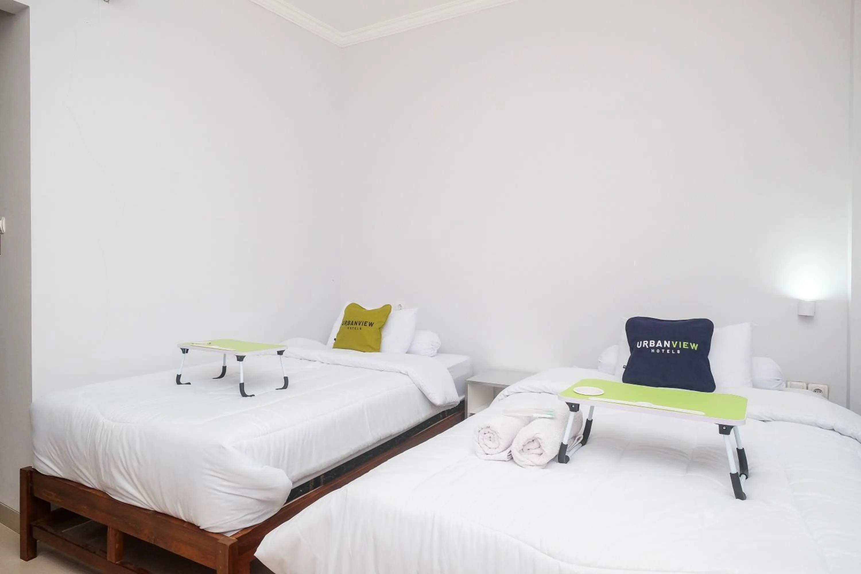 Bed in Urbanview Syariah Loji Arum Stasiun Klaten by RedDoorz