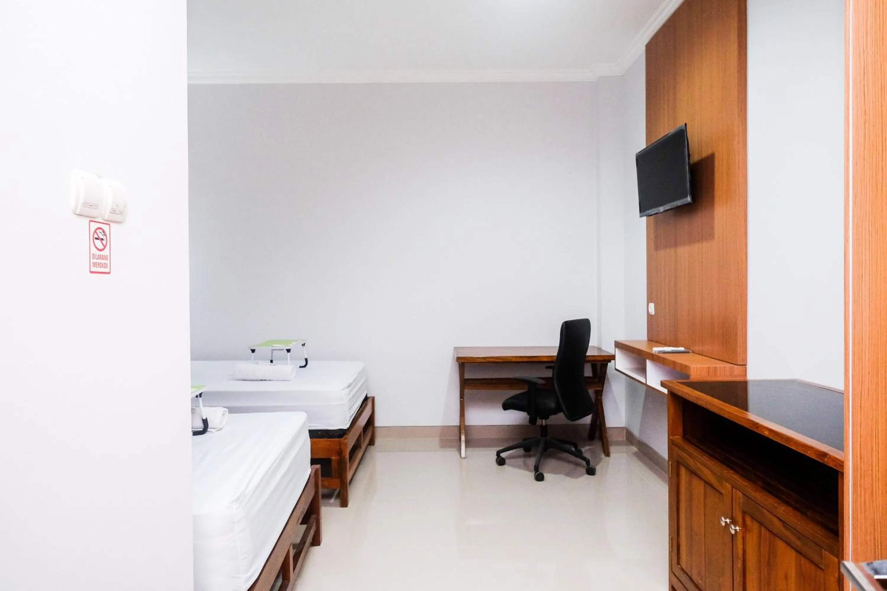 Bed in Urbanview Syariah Loji Arum Stasiun Klaten by RedDoorz