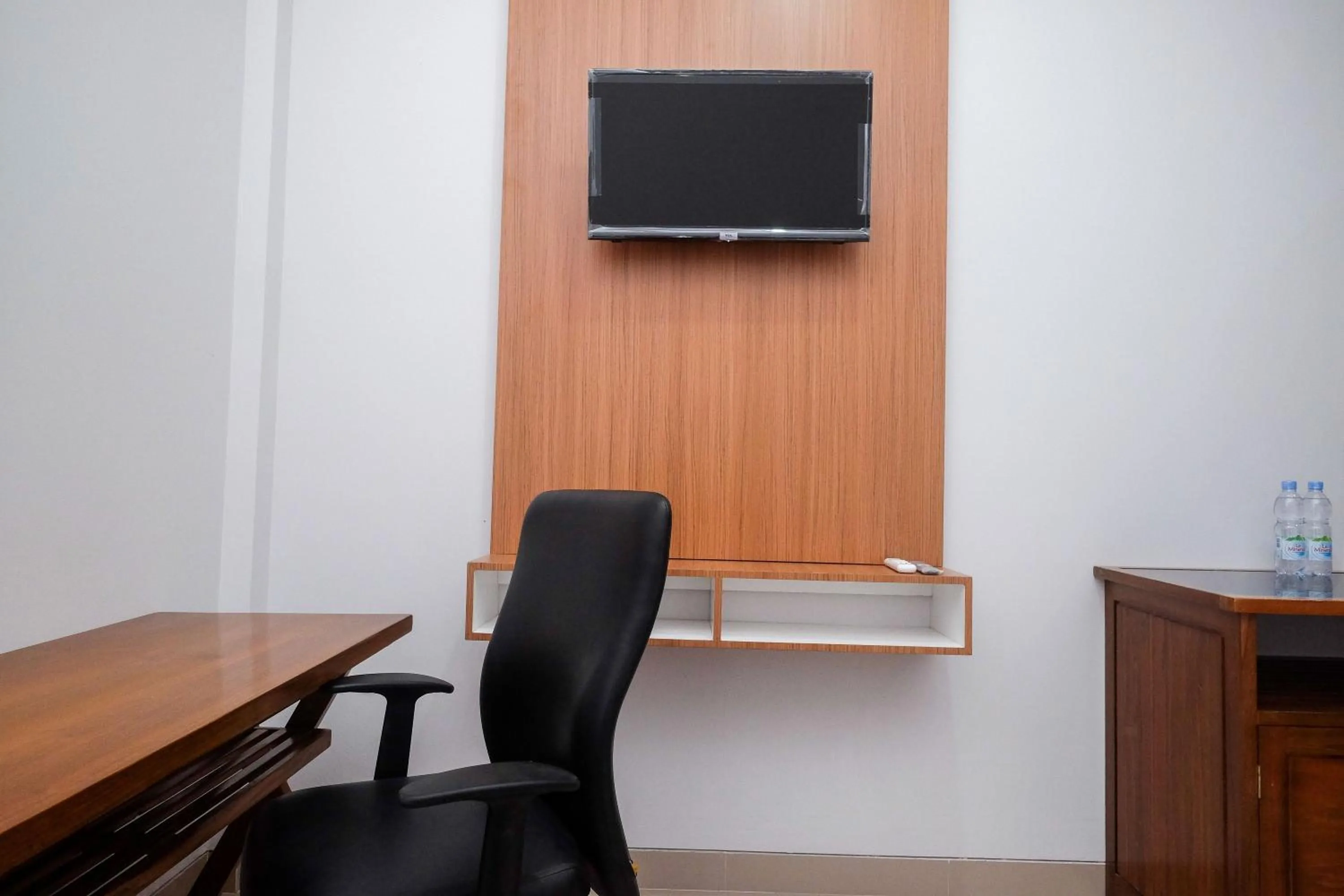 Bedroom in Urbanview Syariah Loji Arum Stasiun Klaten by RedDoorz