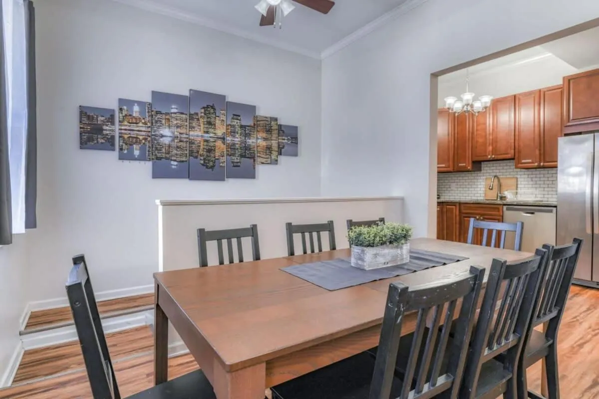 TWO Modern Apartment Minutes to NYC