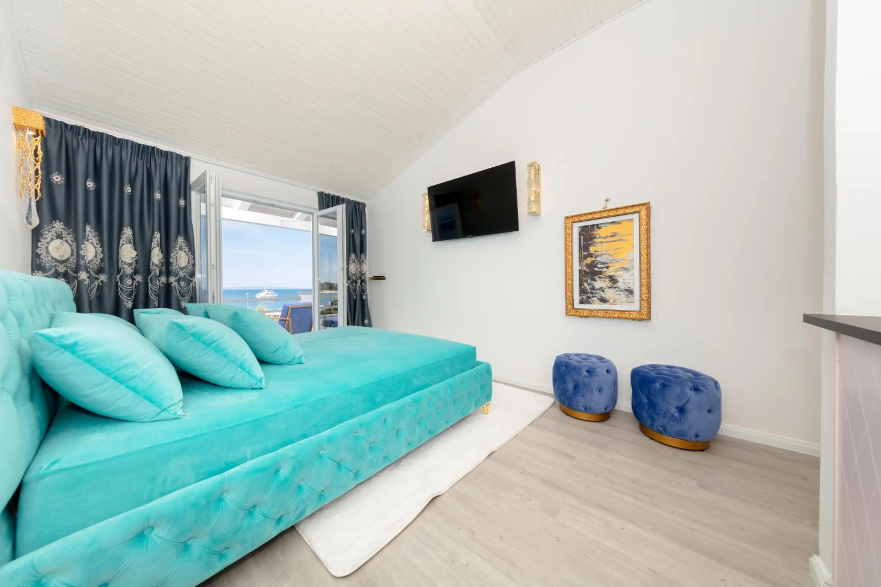 Photo of the whole room in Boutique Residence Sundays