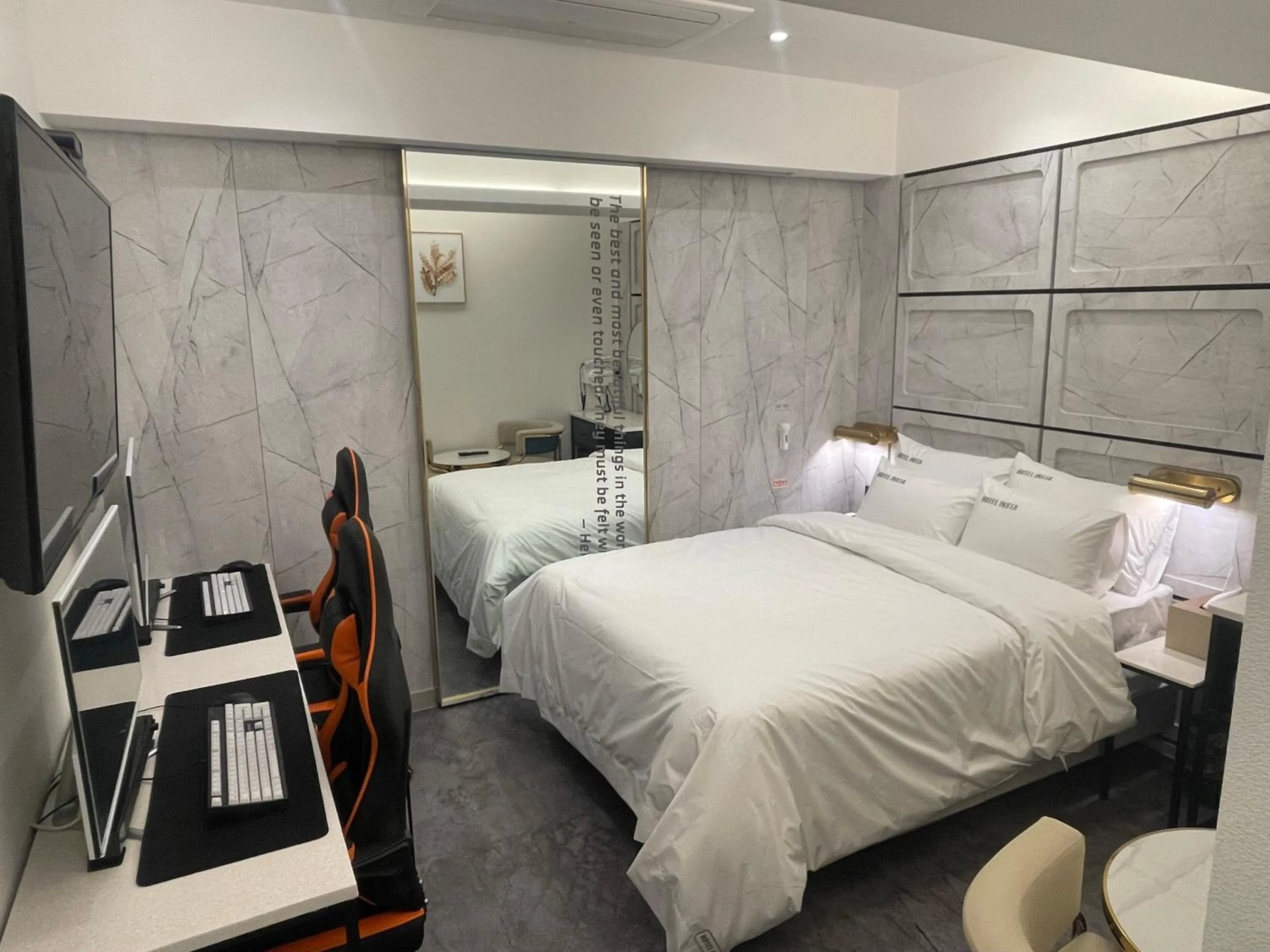 Bed in Suwon Hotel Insta