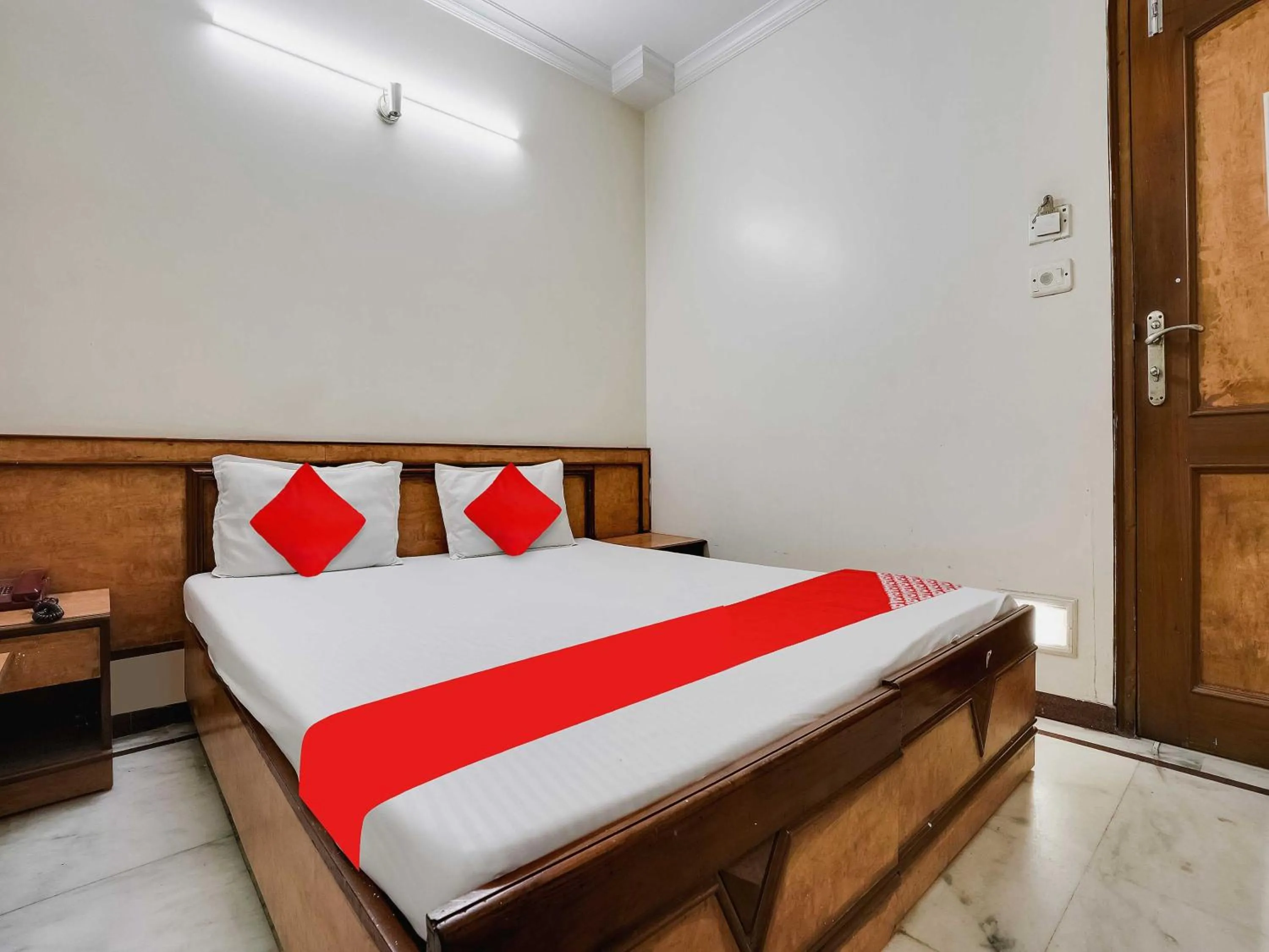 Bedroom, Bed in Hotel O Raj Palace