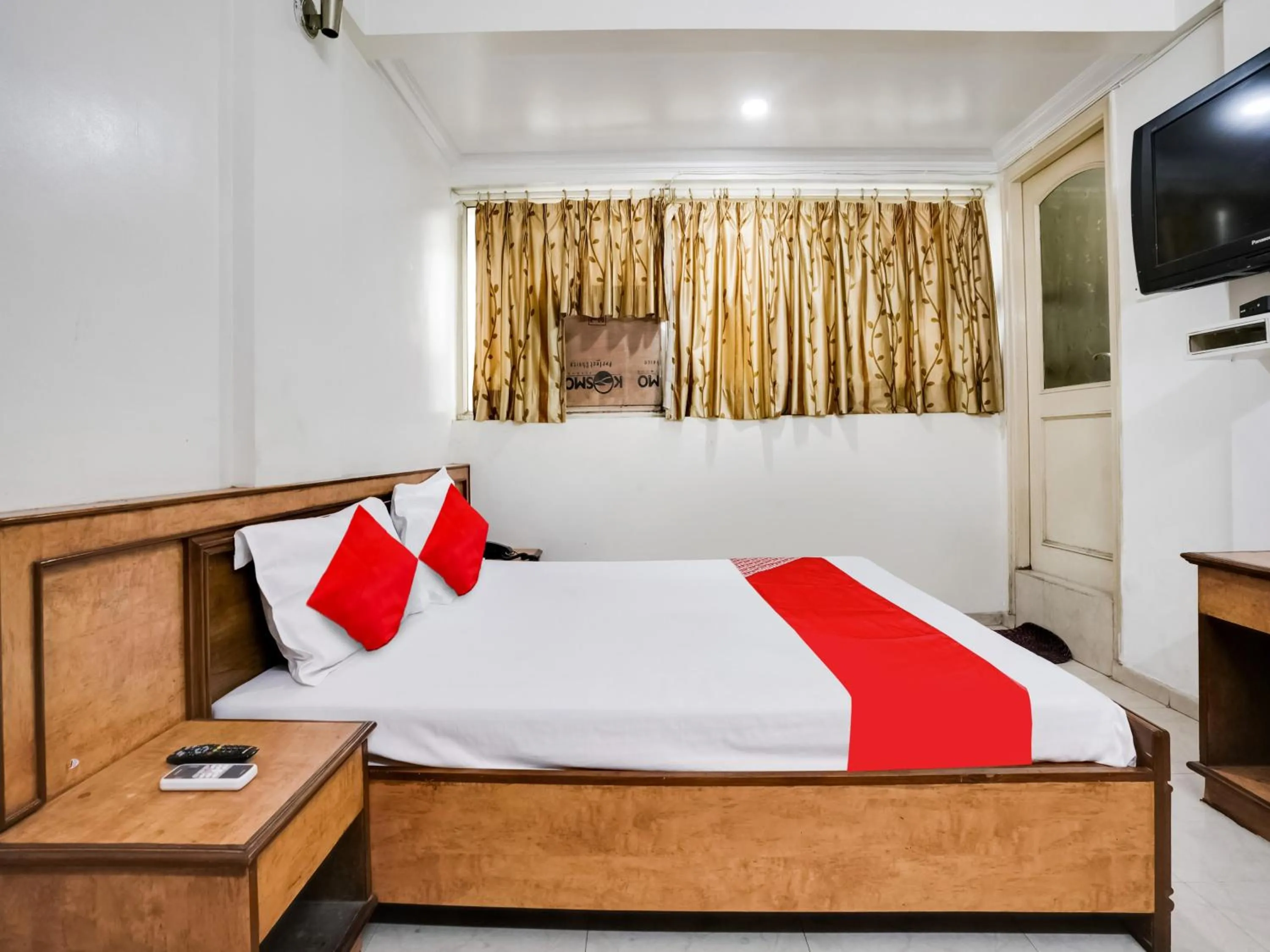 Bedroom, Bed in Hotel O Raj Palace