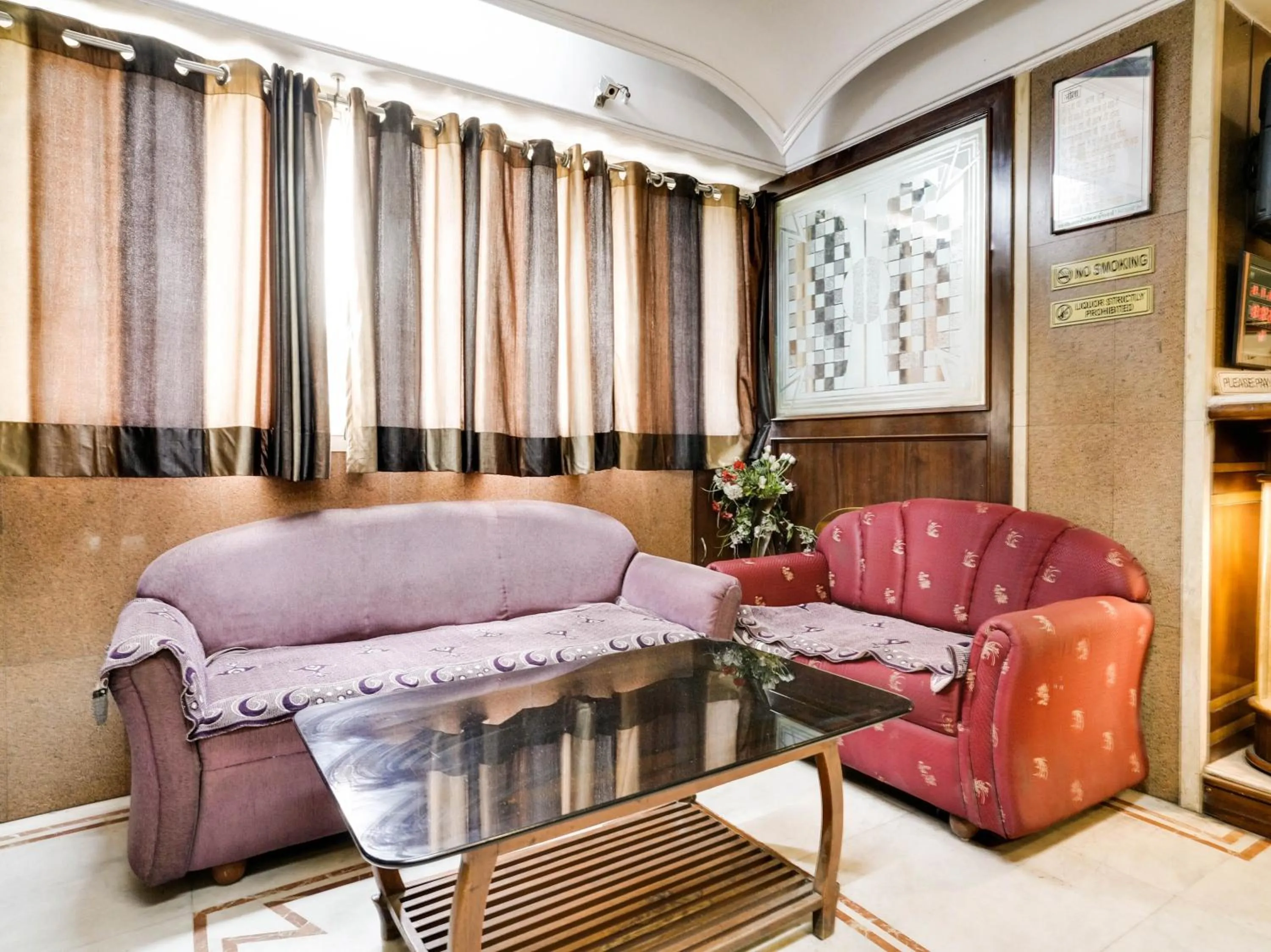 Living room in Hotel O Raj Palace