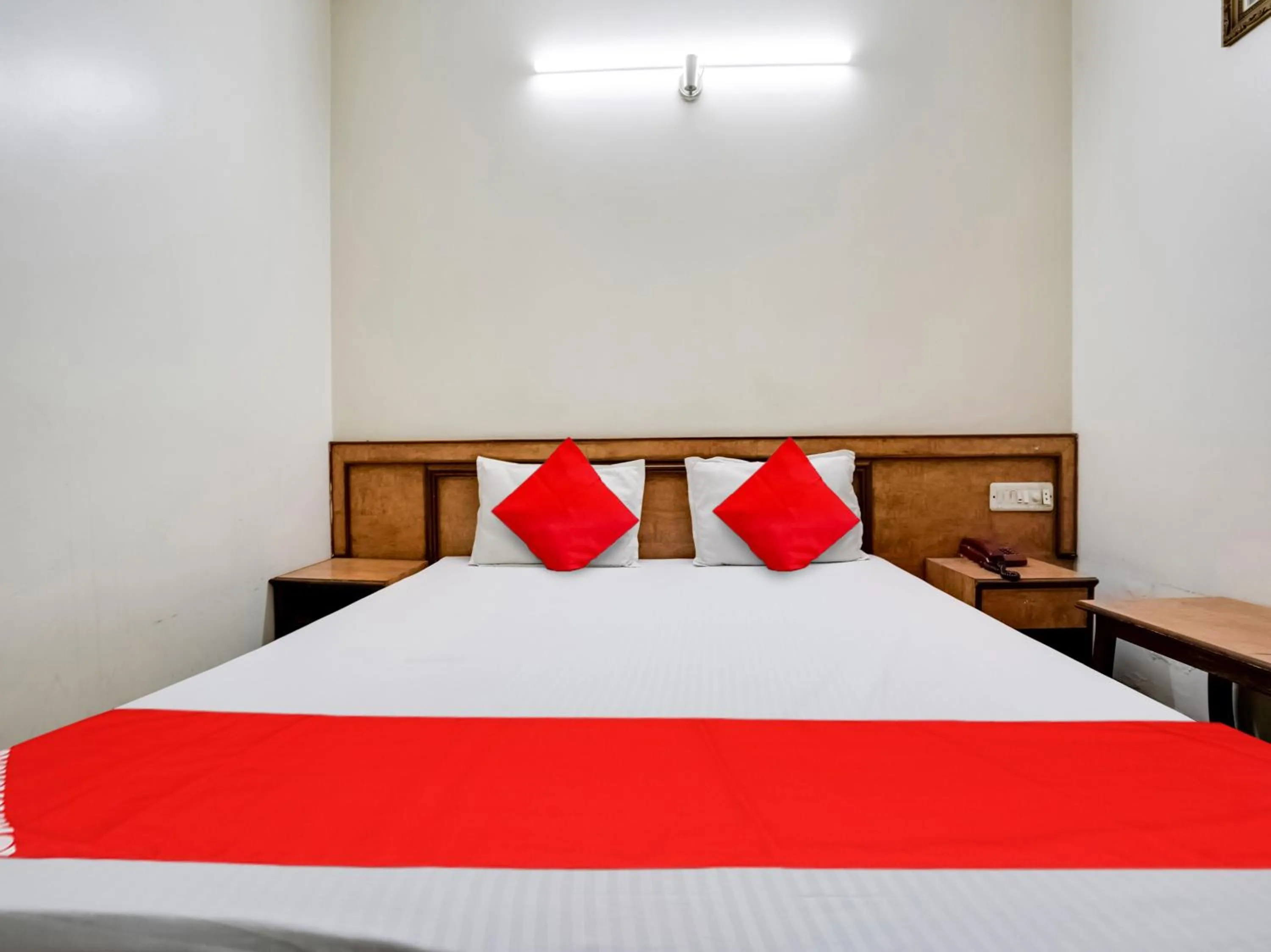 Bedroom in OYO Flagship Hotel Raj