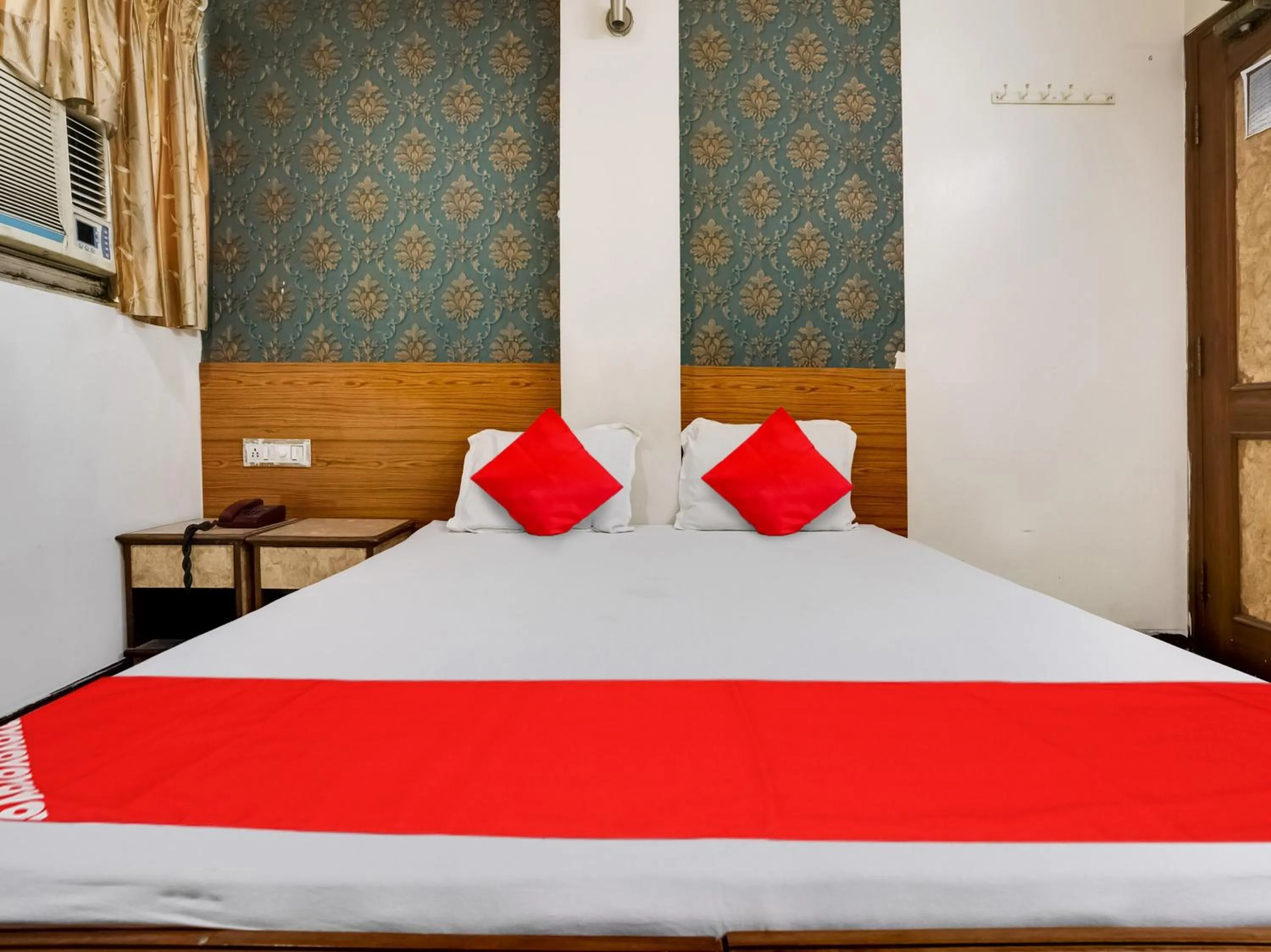 Bedroom, Bed in Hotel O Raj Palace