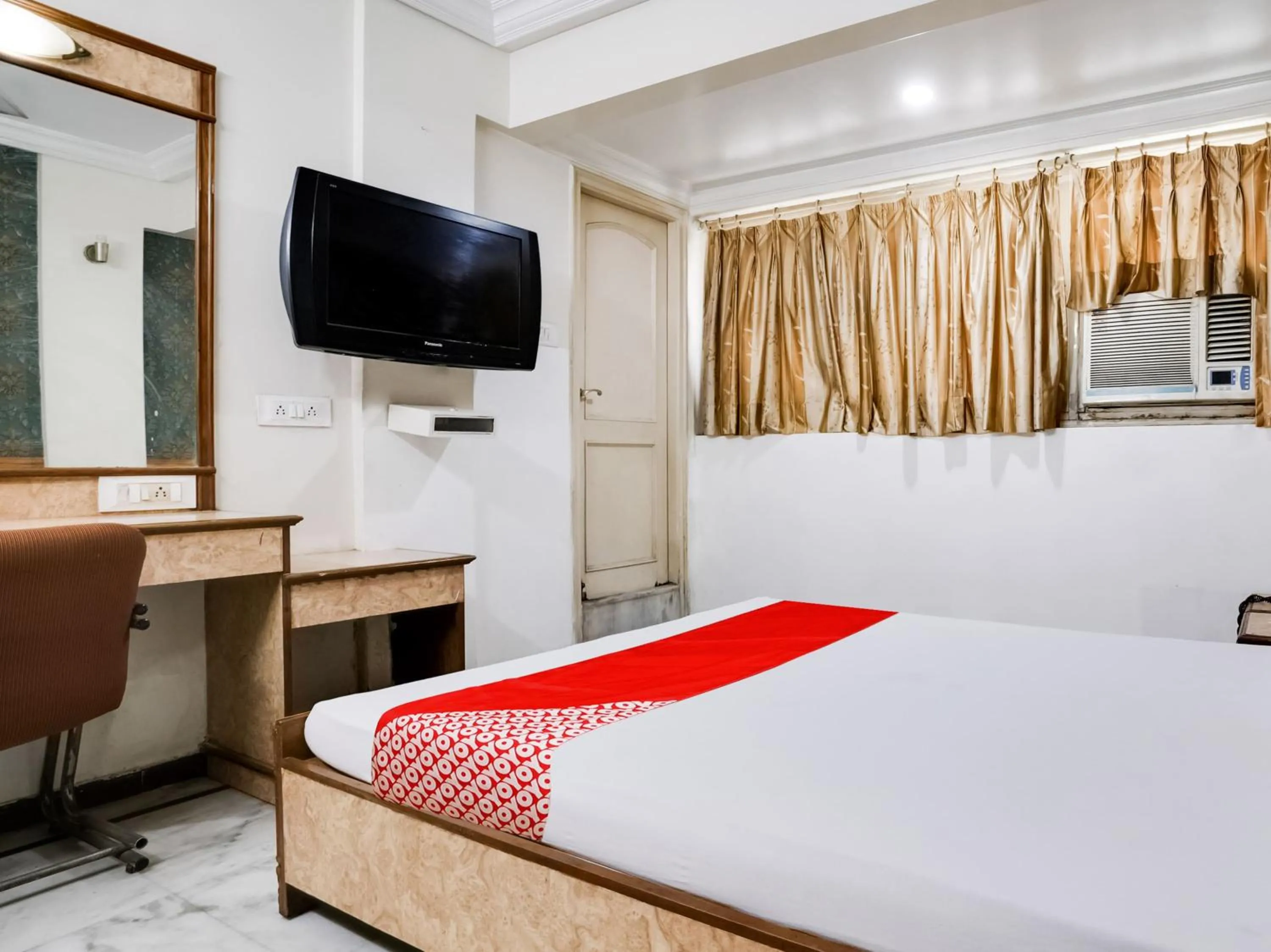 Bedroom, Bed in Hotel O Raj Palace
