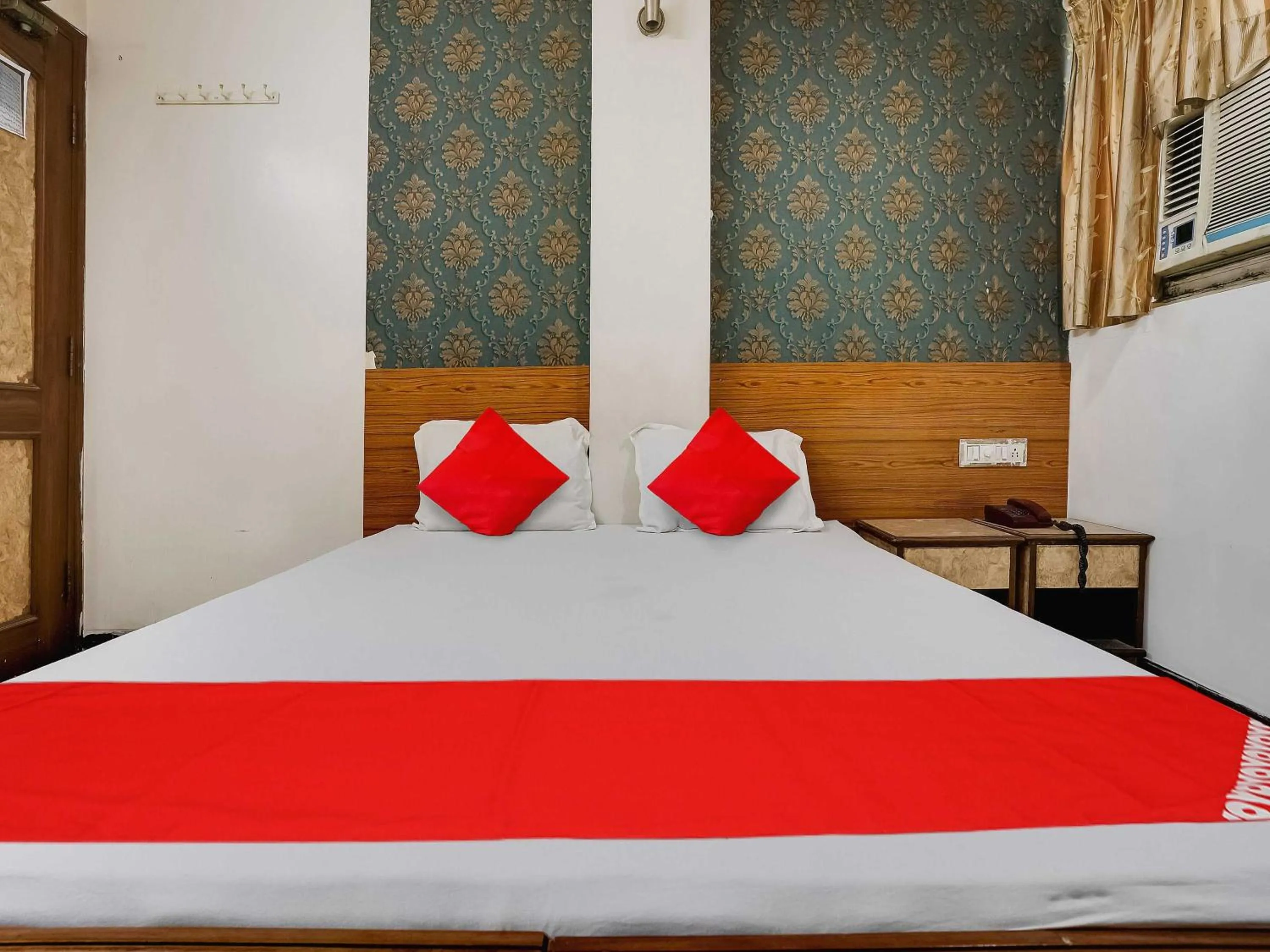 Bedroom in OYO Flagship Hotel Raj