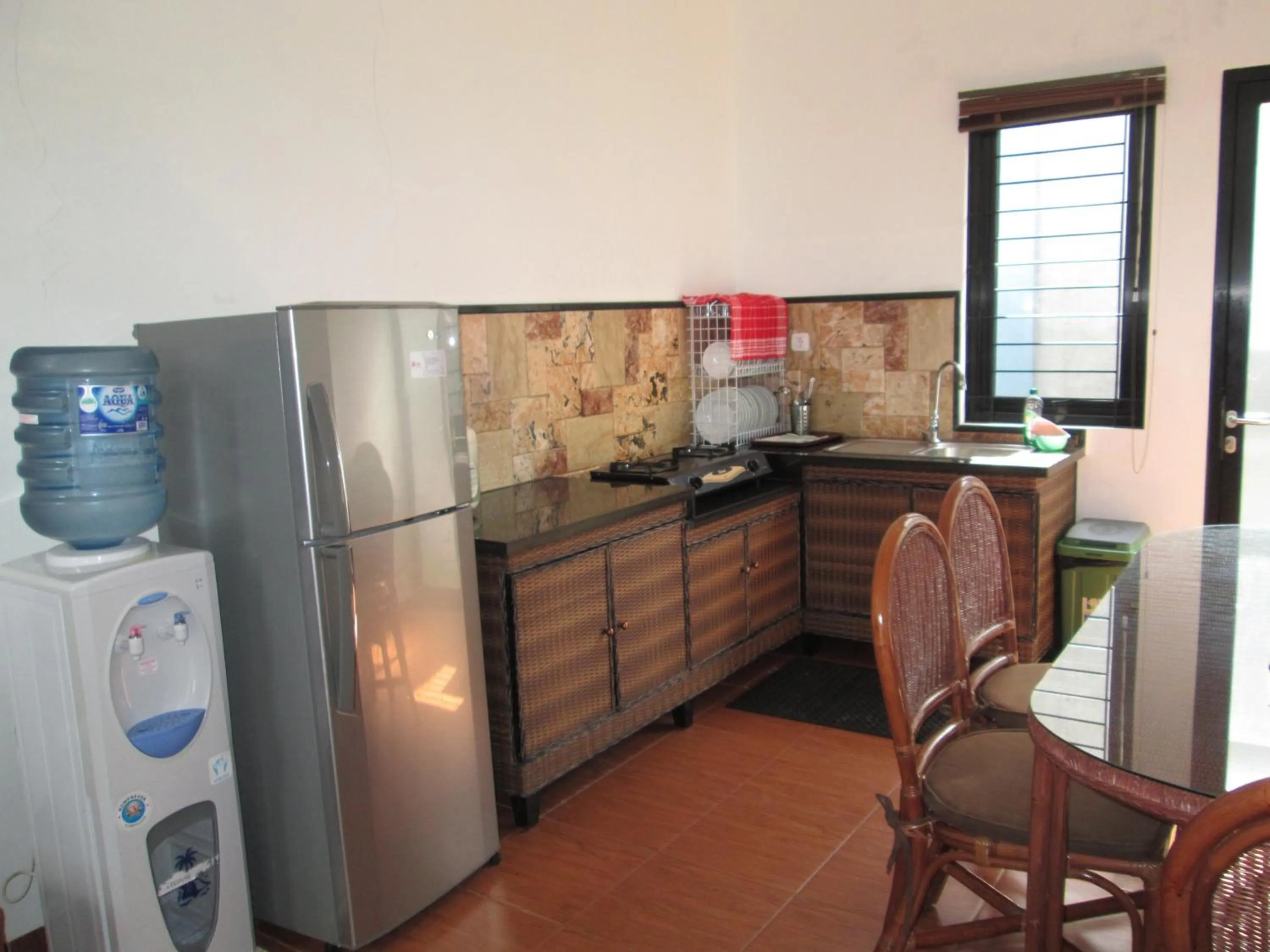 Kitchen or kitchenette in Osmond Villa Resort