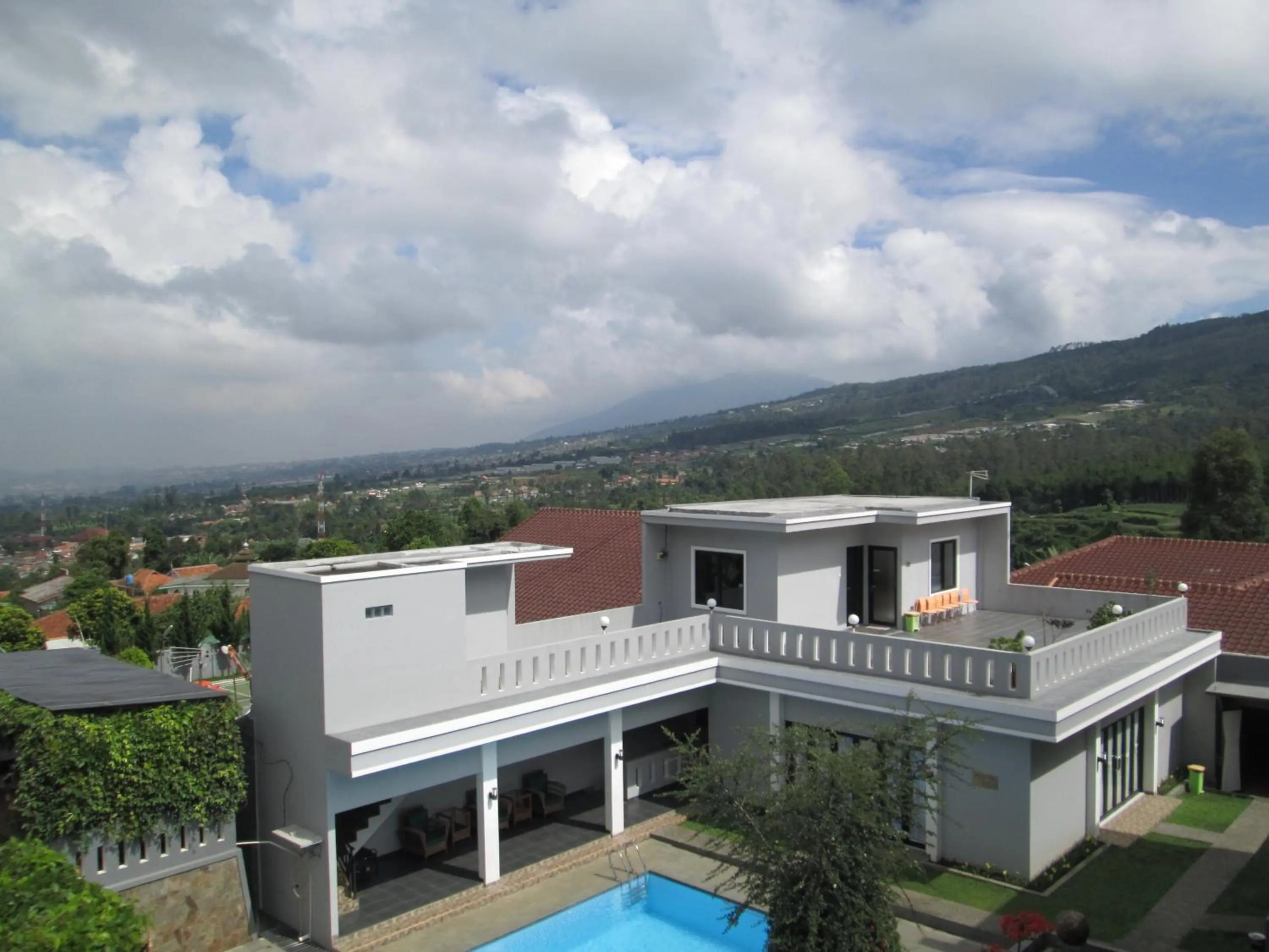 Facade/entrance in Osmond Villa Resort