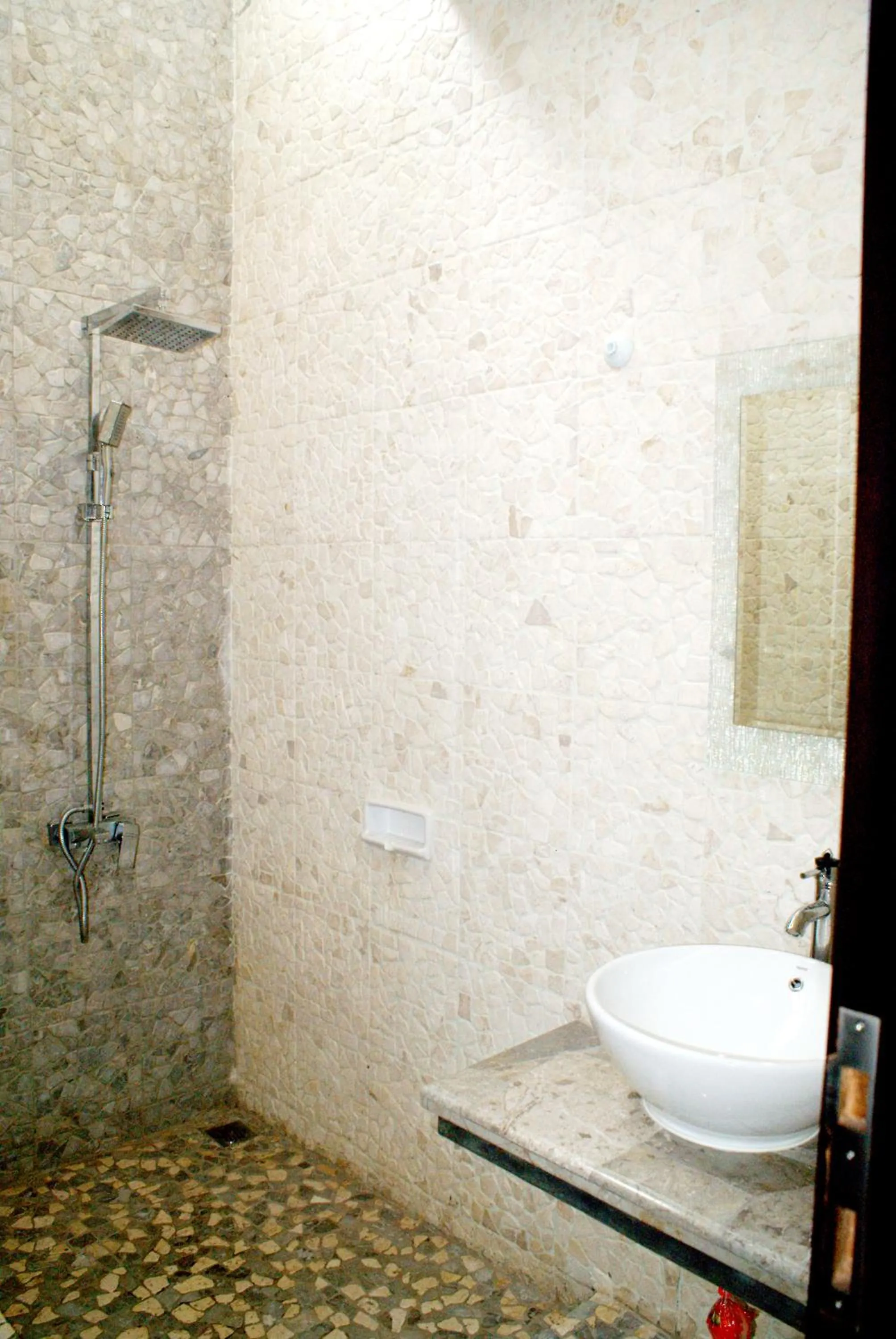 Bathroom in Osmond Villa Resort