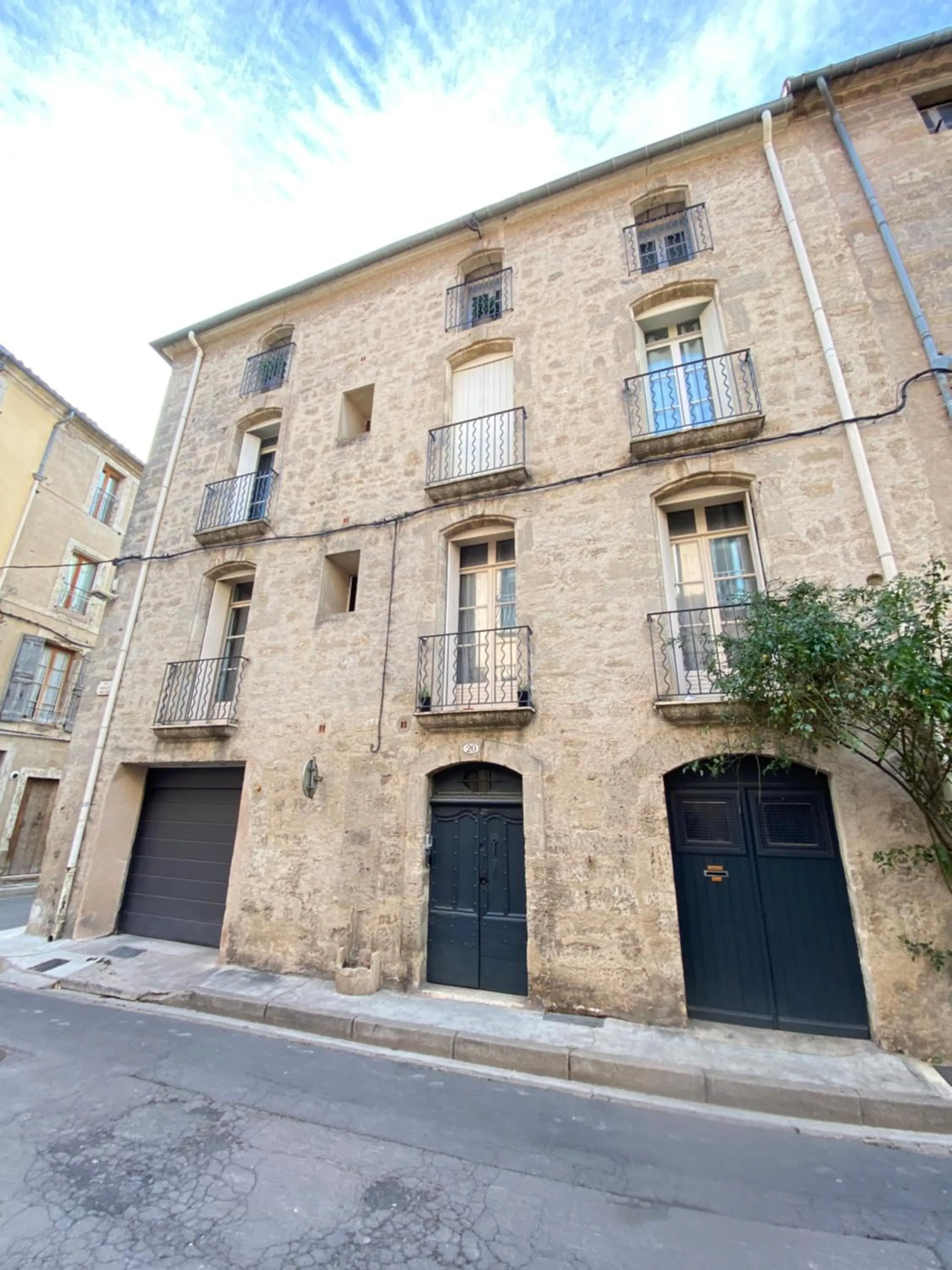 Facade/entrance in Au repère d'Argante