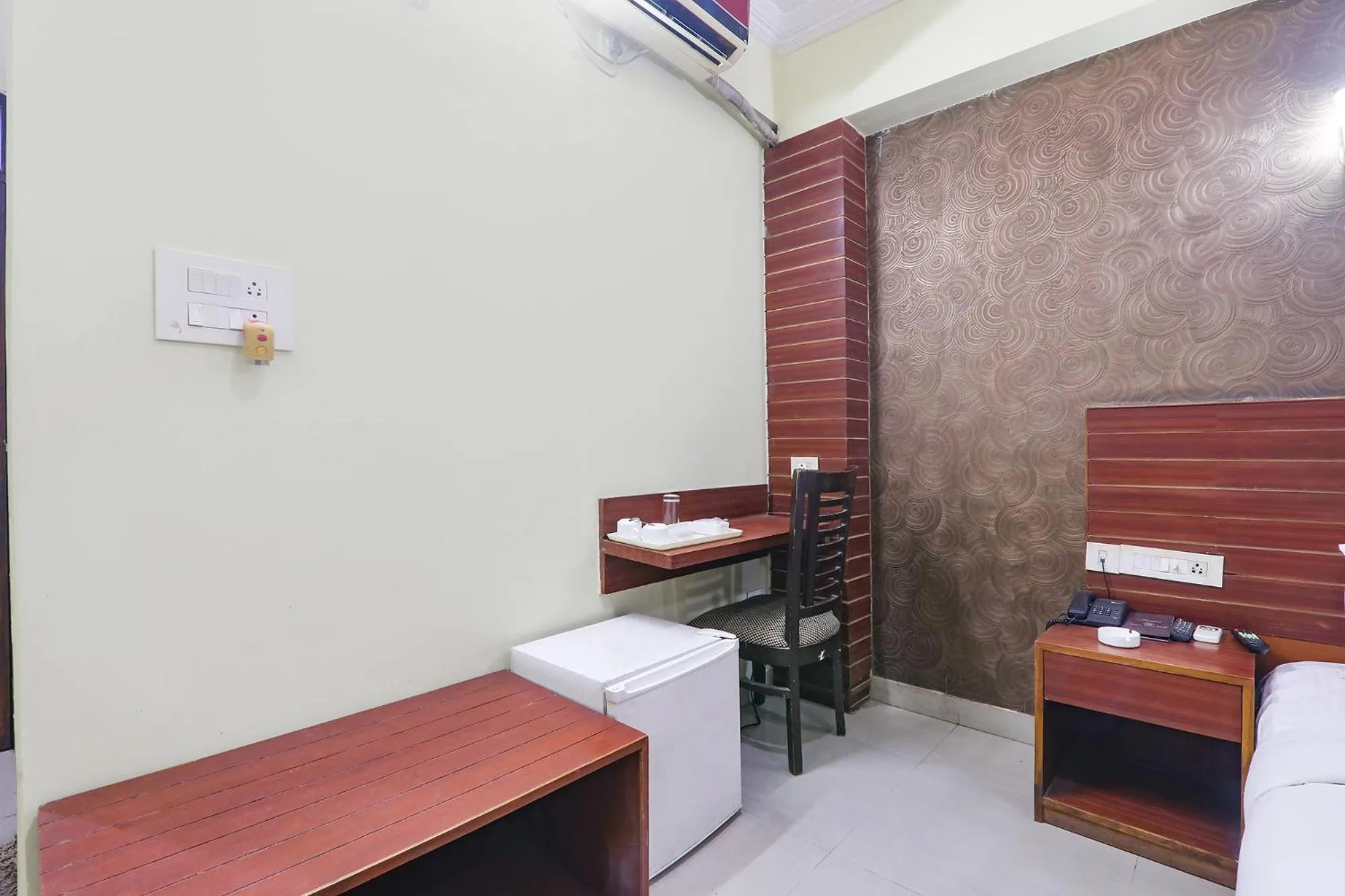 Bed in FabHotel Royal Ville