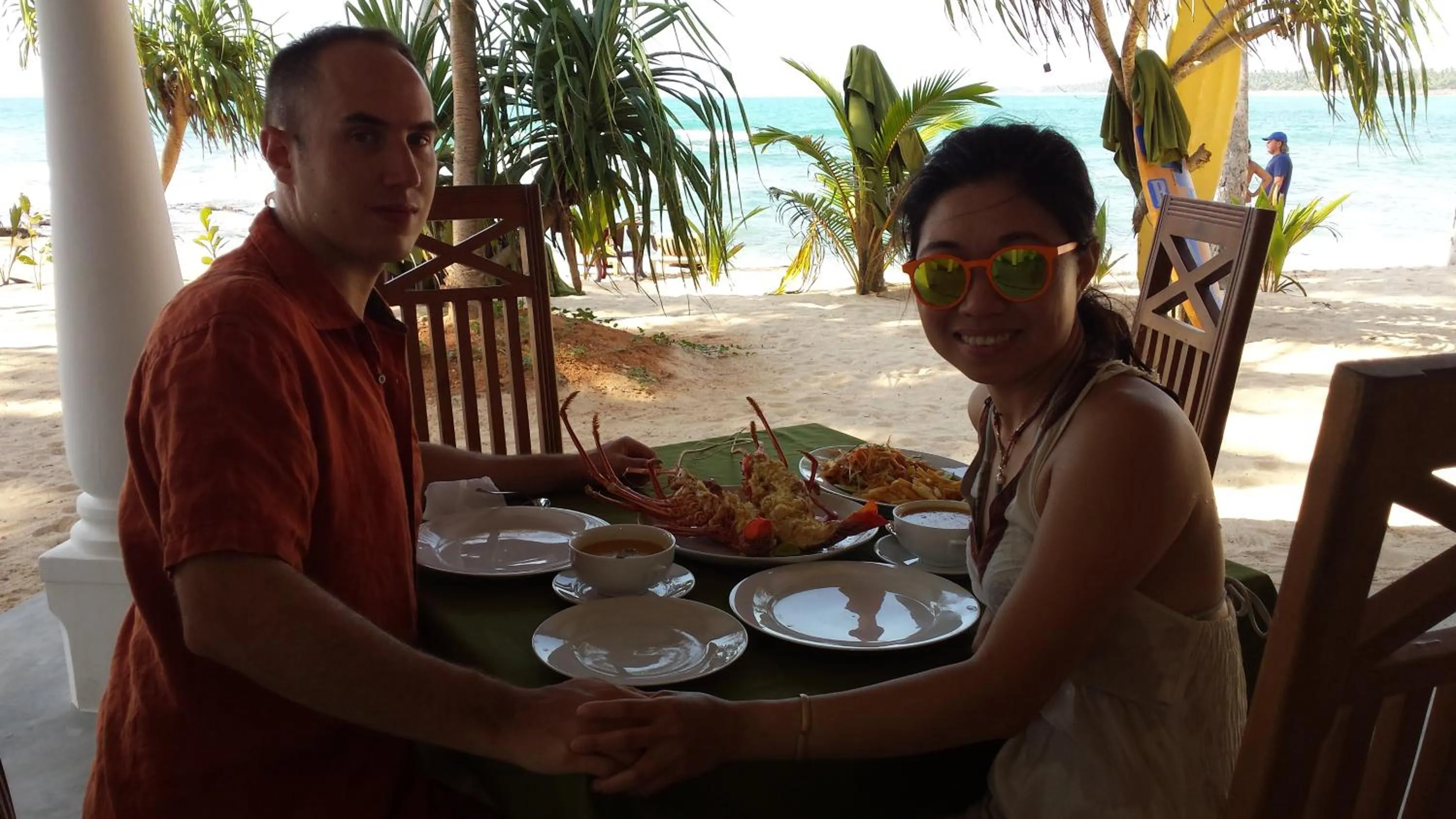 Restaurant/places to eat in Cool Beach Hotel