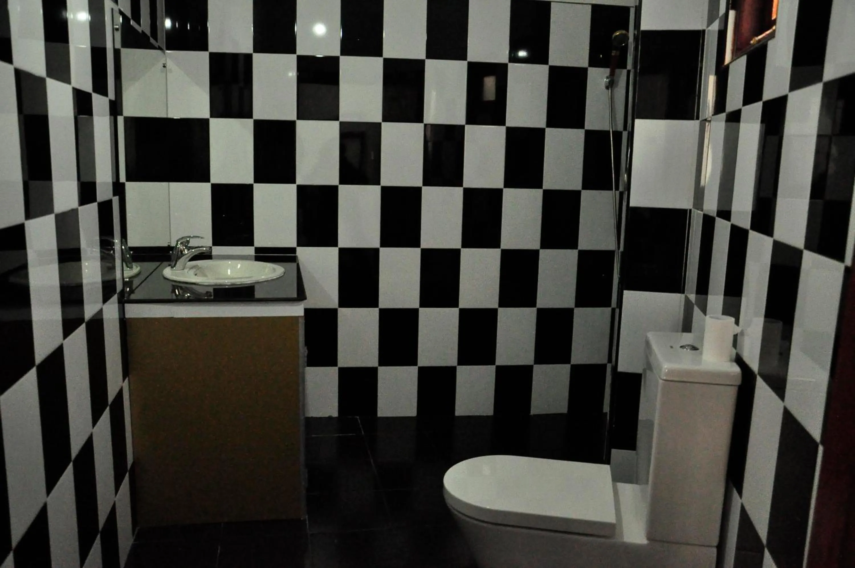 Toilet in Cool Beach Hotel