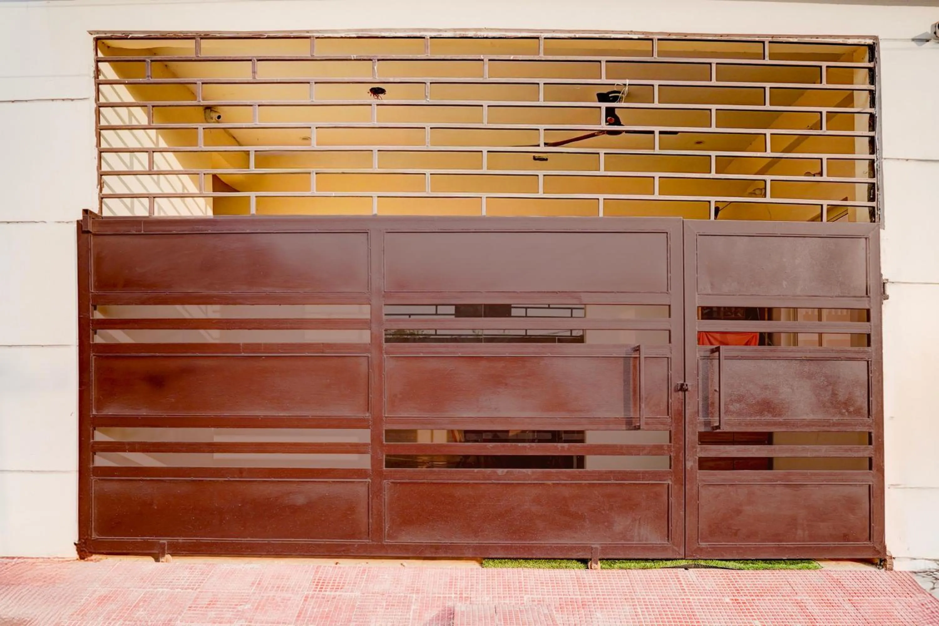 Facade/entrance in Hotel O Deva road Formerly Hotel Sunrise Inn