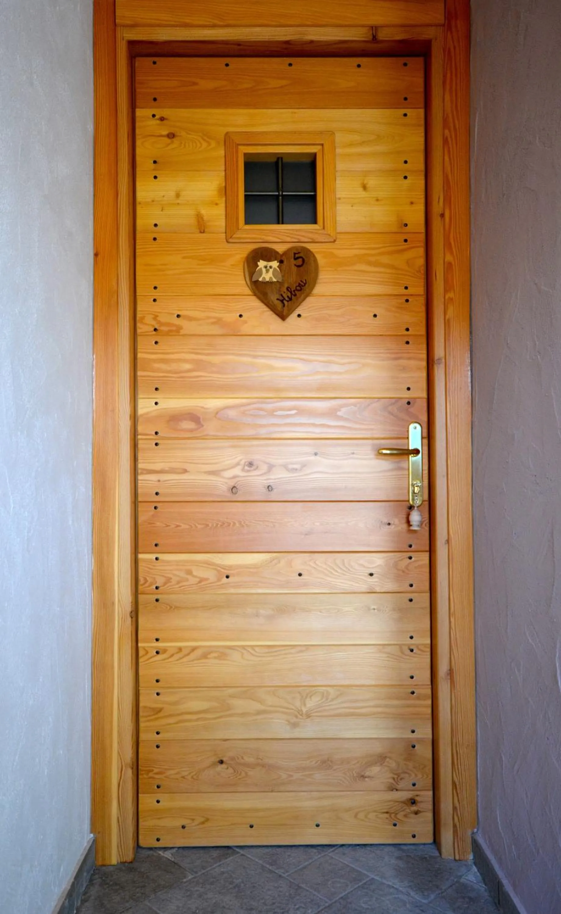 Decorative detail in Maison Du-Noyer Chambres et Tables d'Hotes
