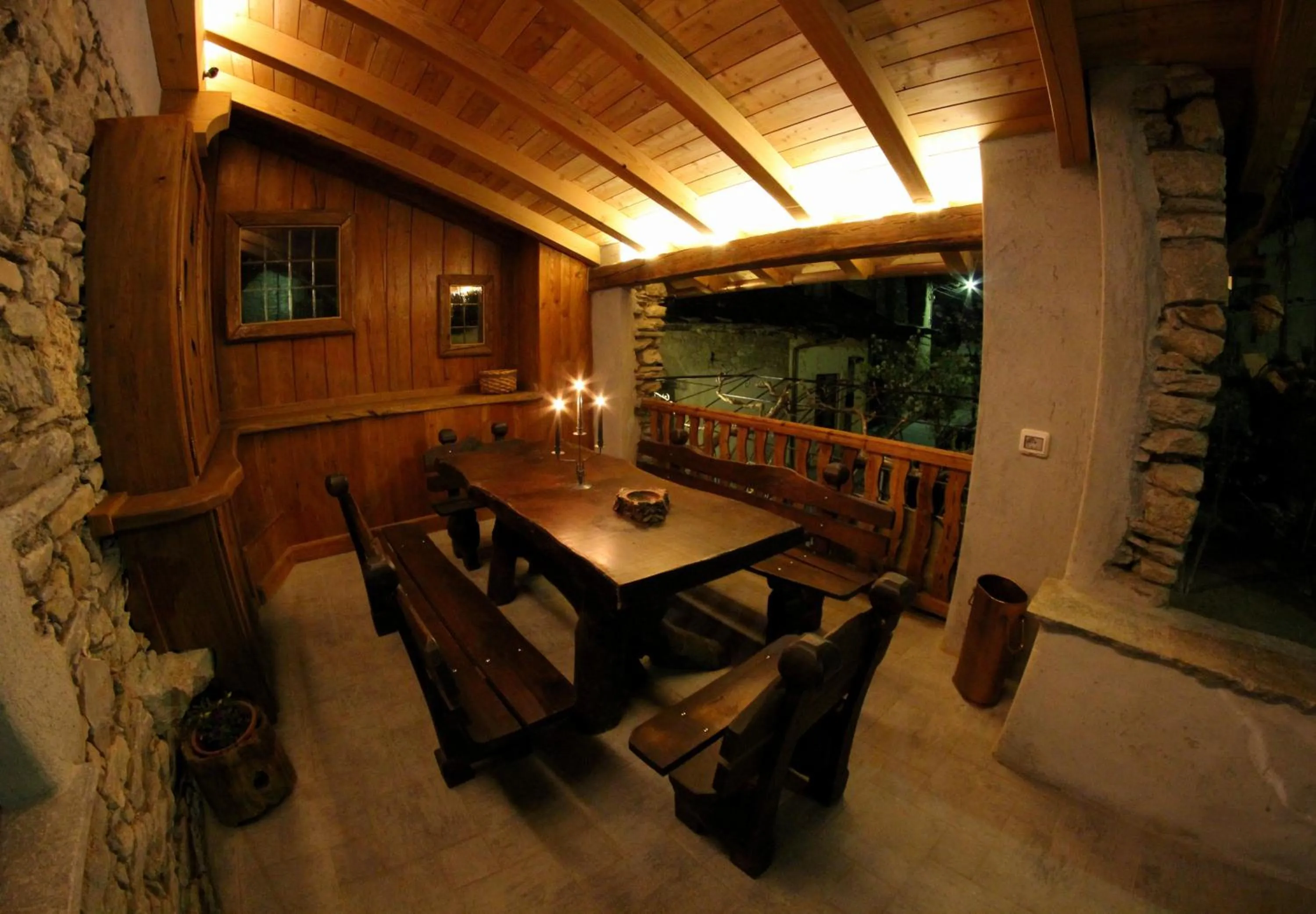 Balcony/Terrace in Maison Du-Noyer Chambres et Tables d'Hotes