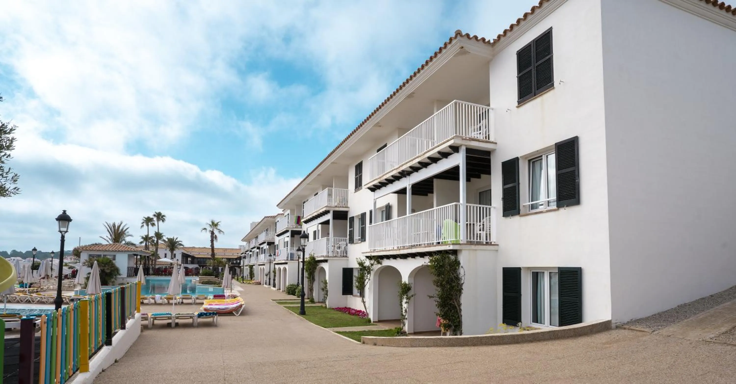 Facade/entrance in Seth Isla Paraiso