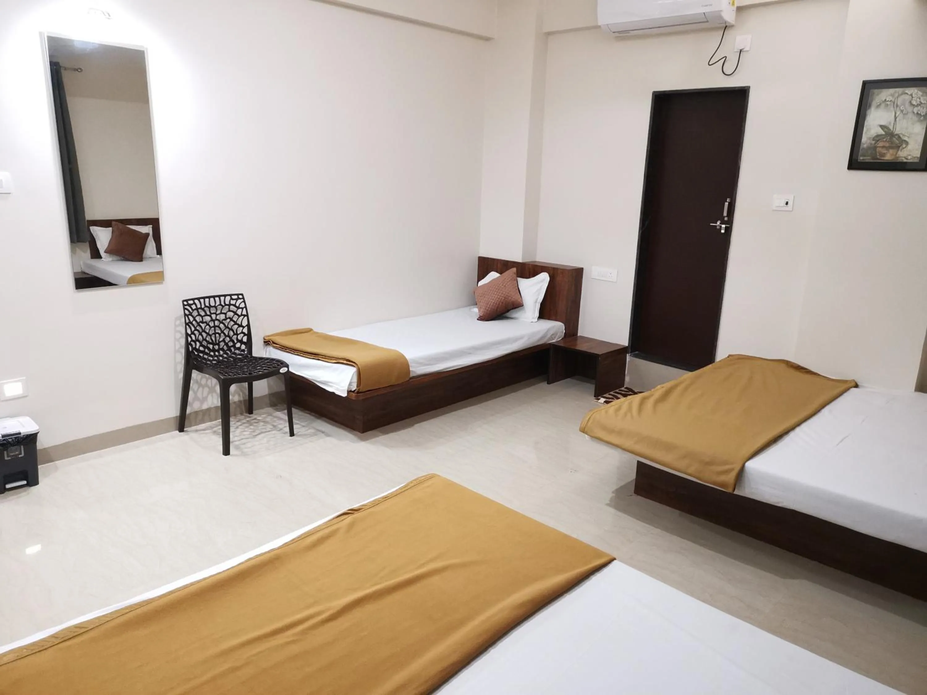 Photo of the whole room, Bed in Hotel Darshan Grand